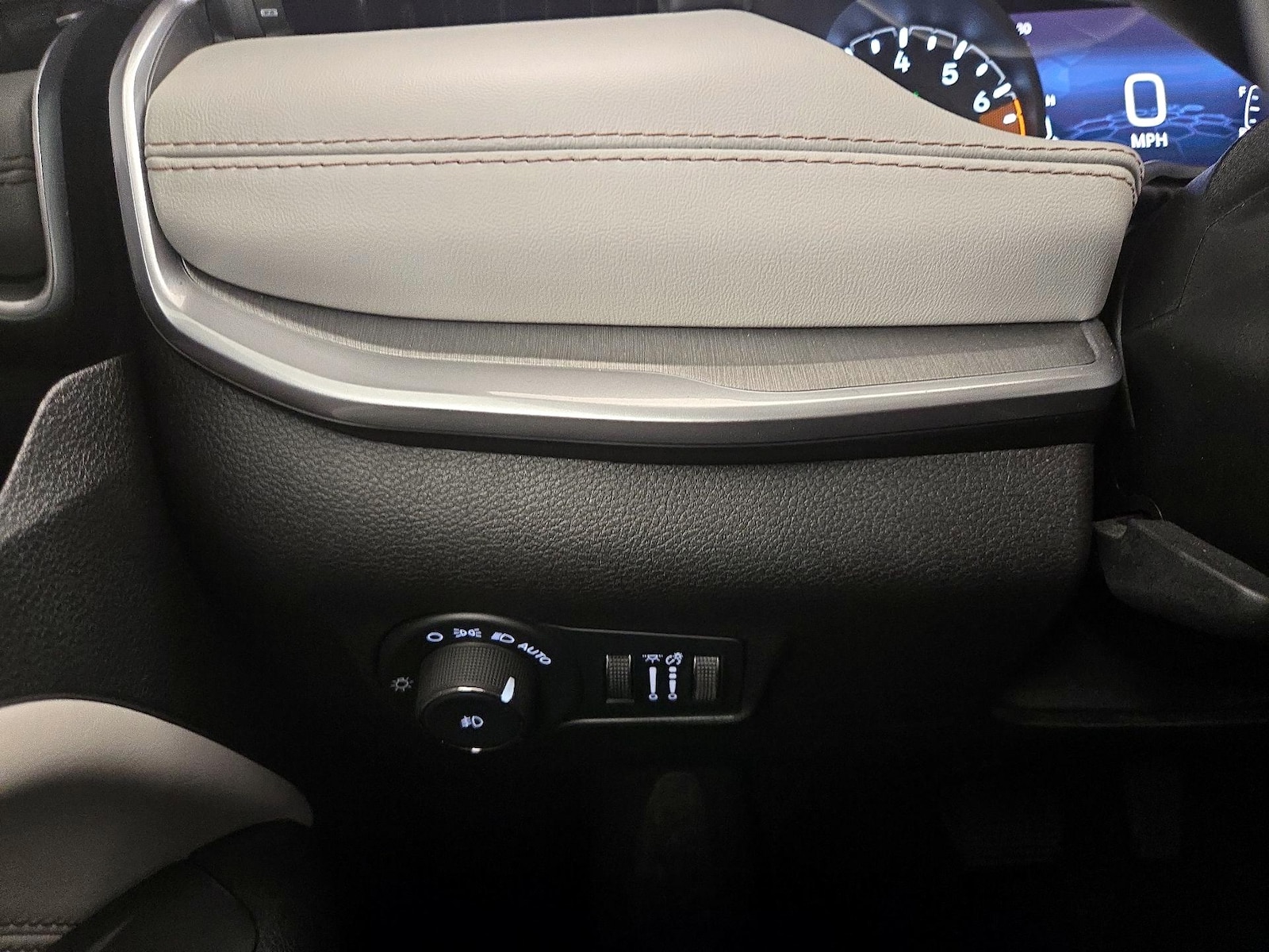 2025 Jeep Compass Limited - Photo 14
