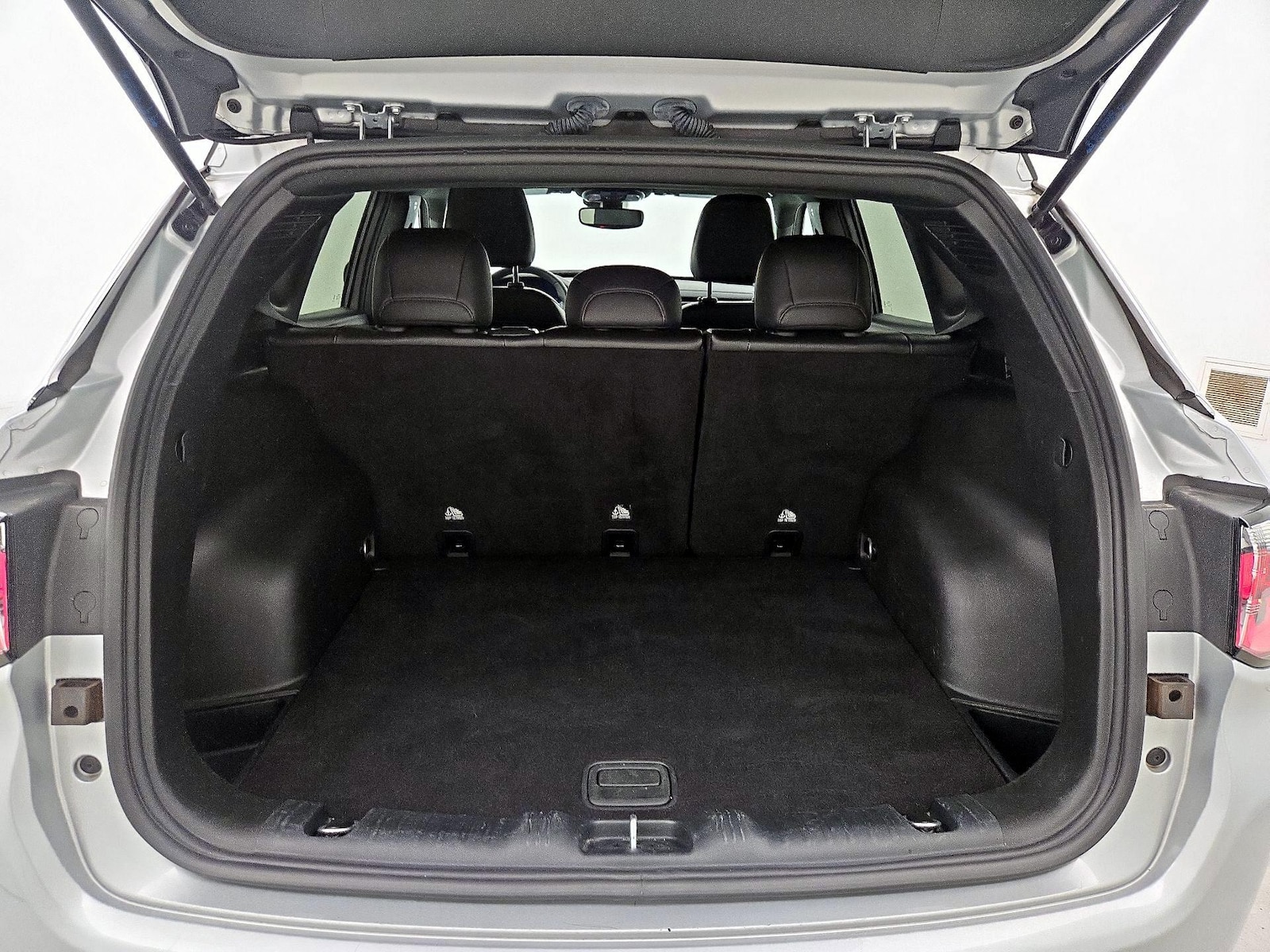 2025 Jeep Compass Limited - Photo 21