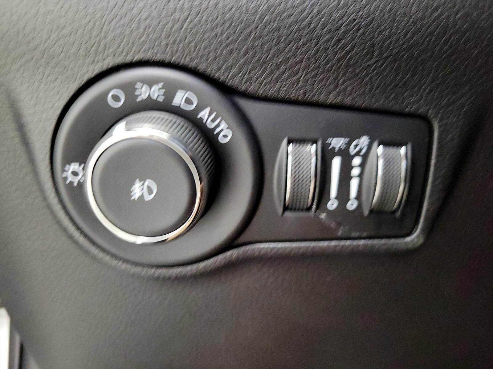 2025 Jeep Compass Limited - Photo 14