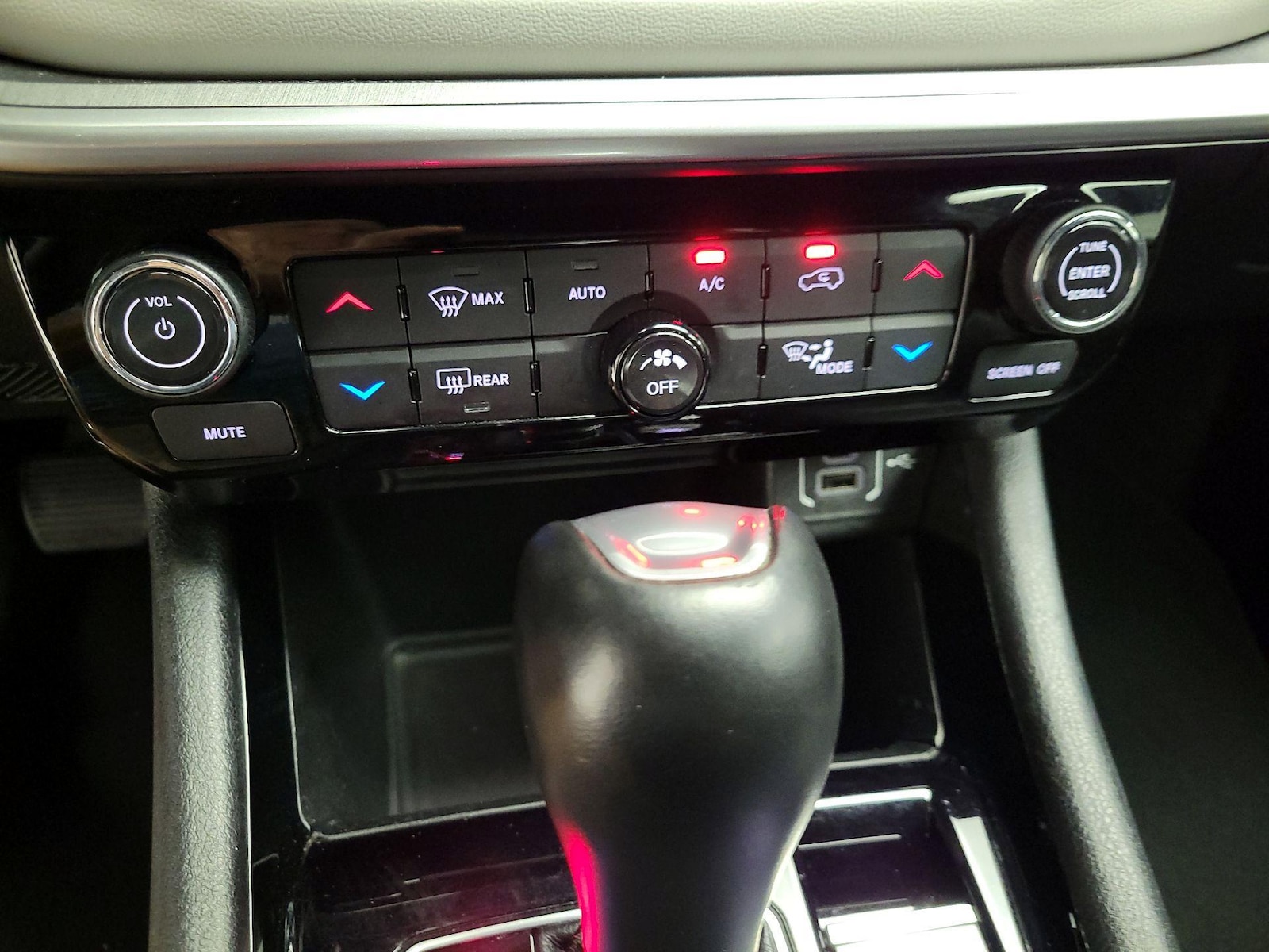 2025 Jeep Compass Limited - Photo 18