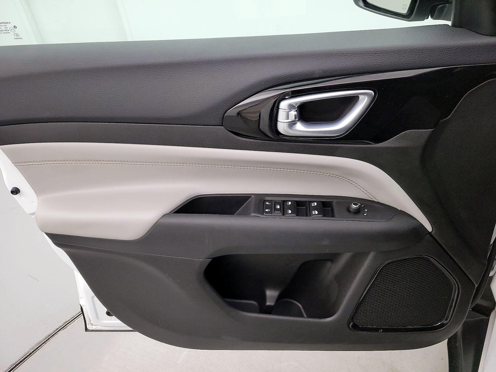 2025 Jeep Compass Limited - Photo 13