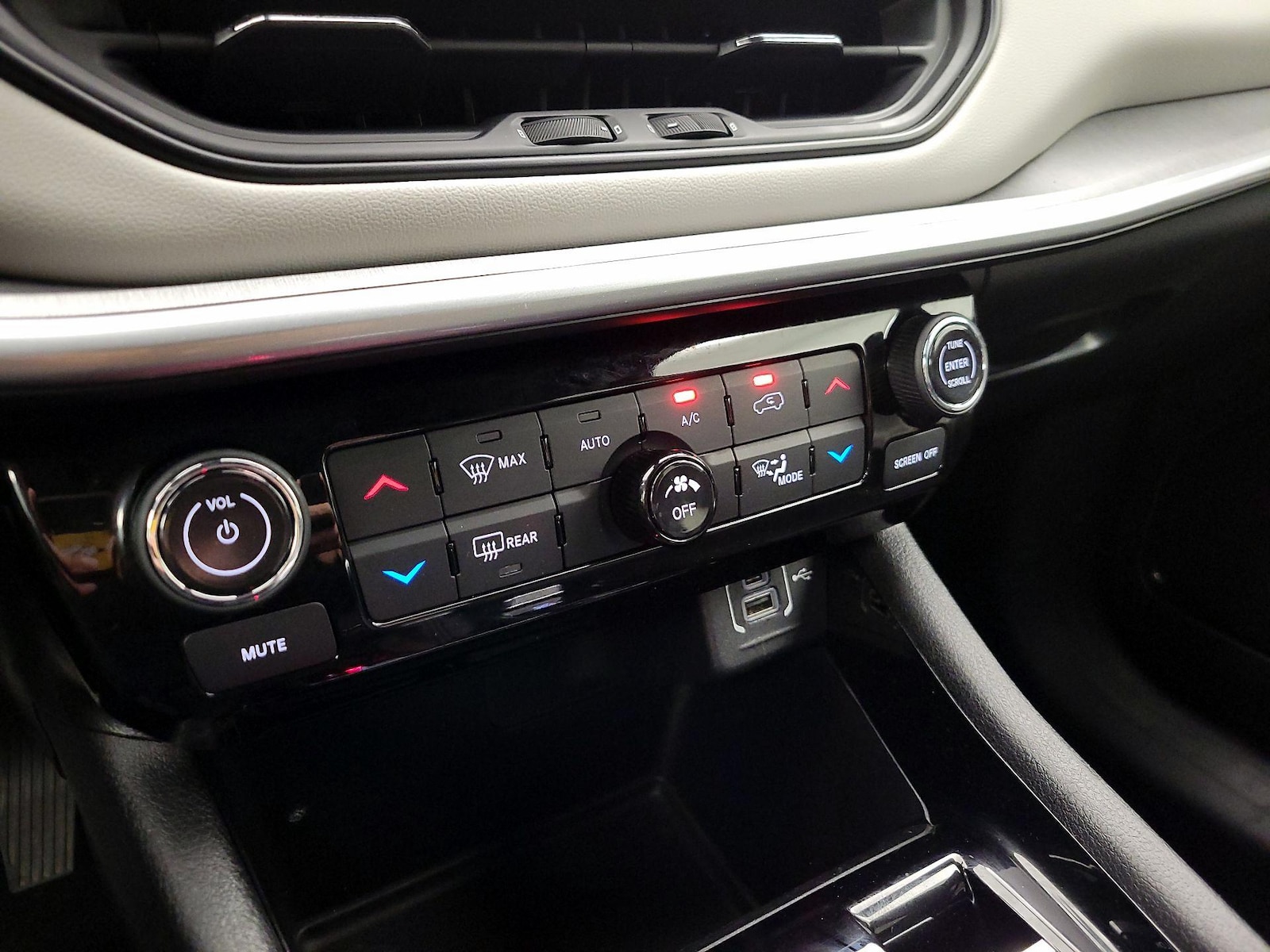 2025 Jeep Compass Limited - Photo 17