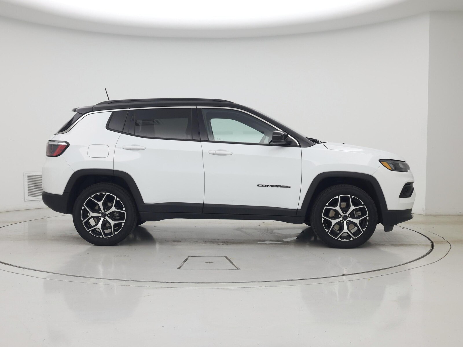 2025 Jeep Compass Limited - Photo 8