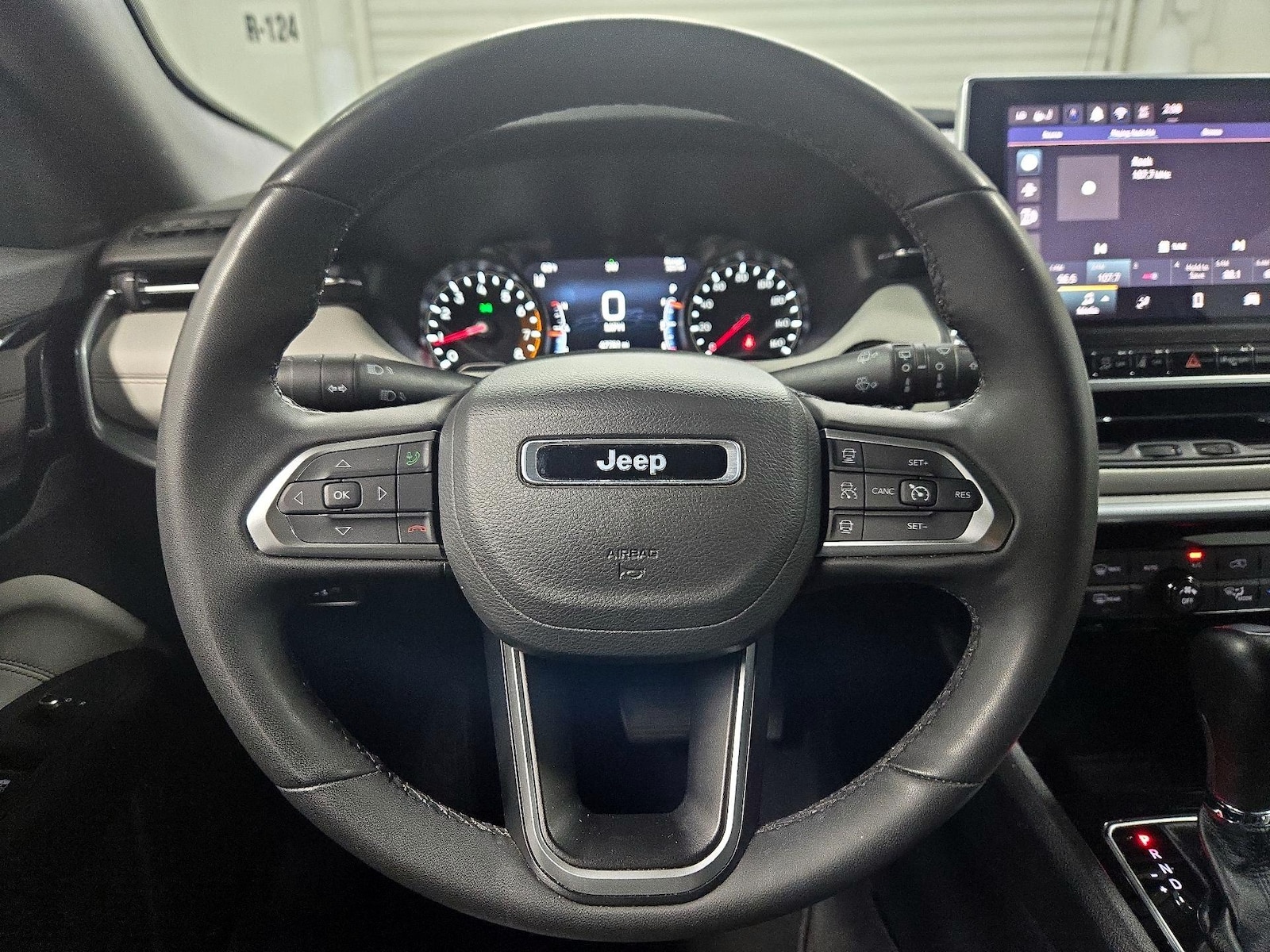 2025 Jeep Compass Limited - Photo 11