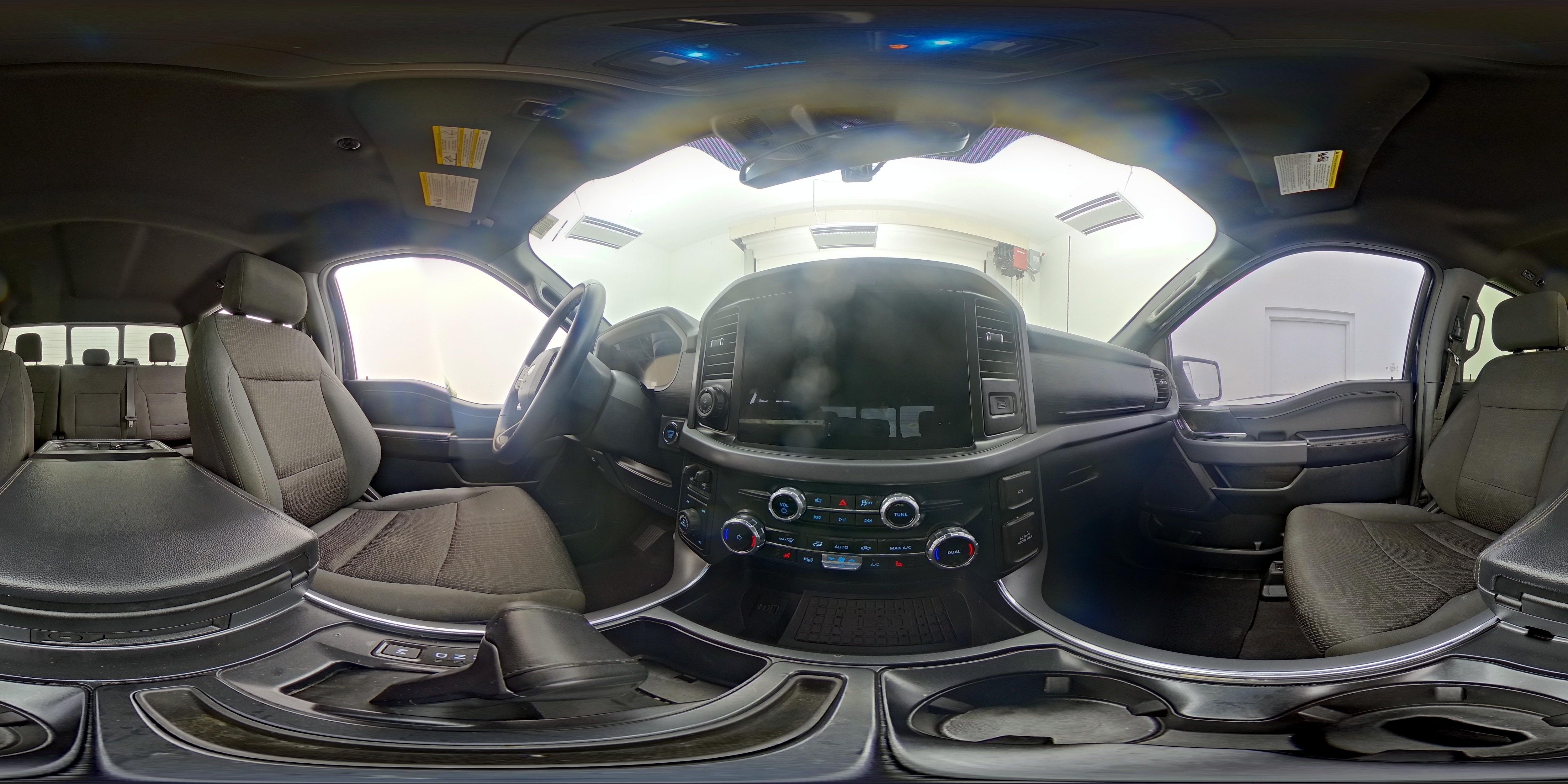 2025 Ford F-150 XLT - Photo 23