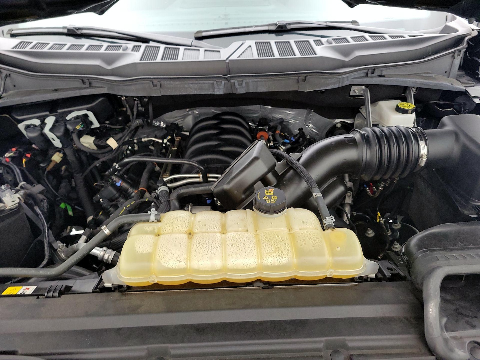 2025 Ford F-150 XLT - Photo 21