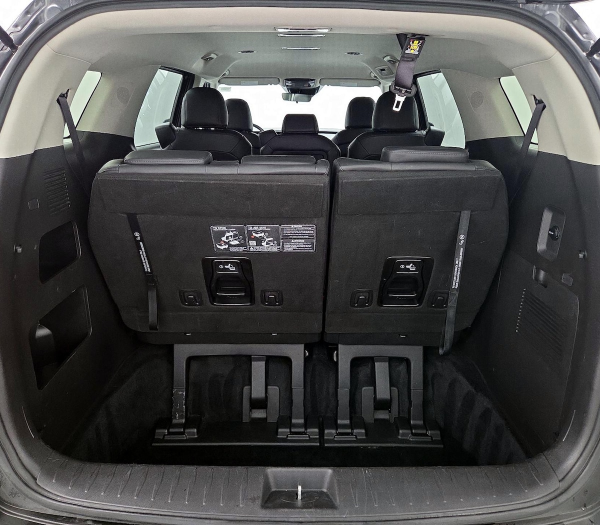 Trunk/Cargo (Seats Up)