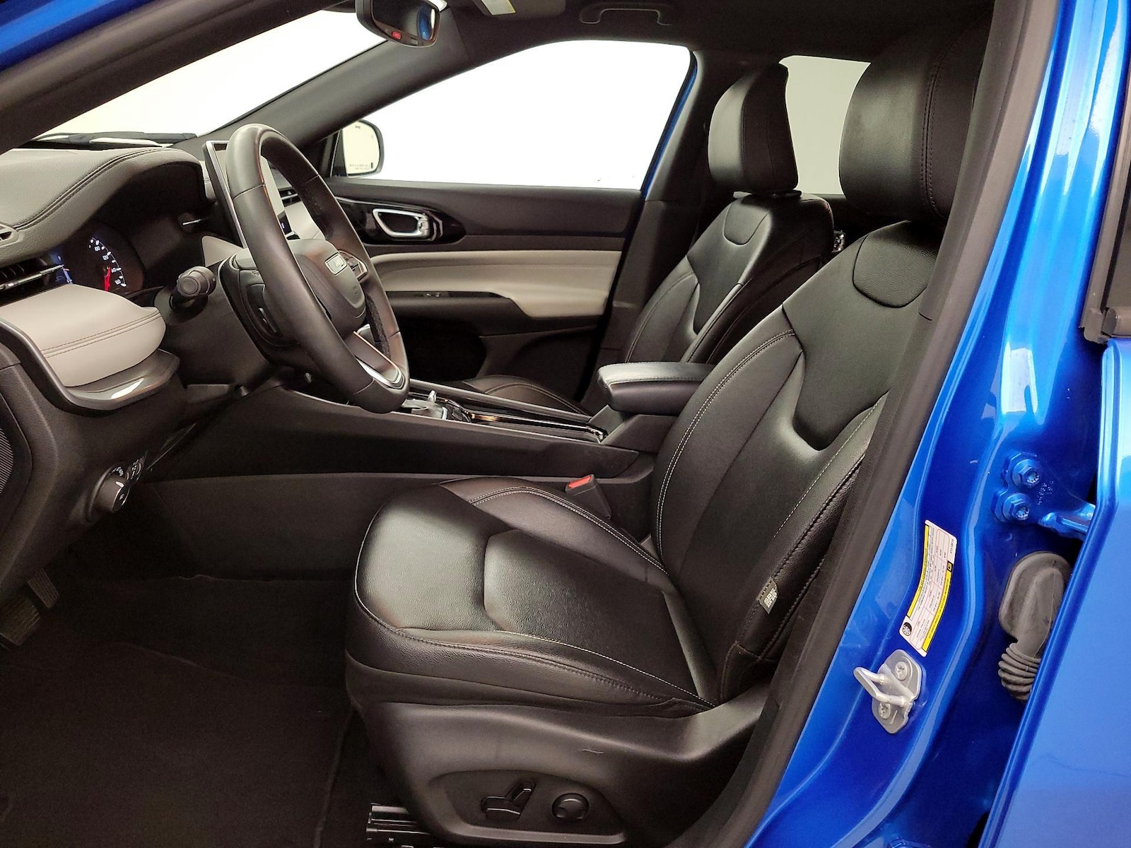 2025 Jeep Compass Limited - Photo 12