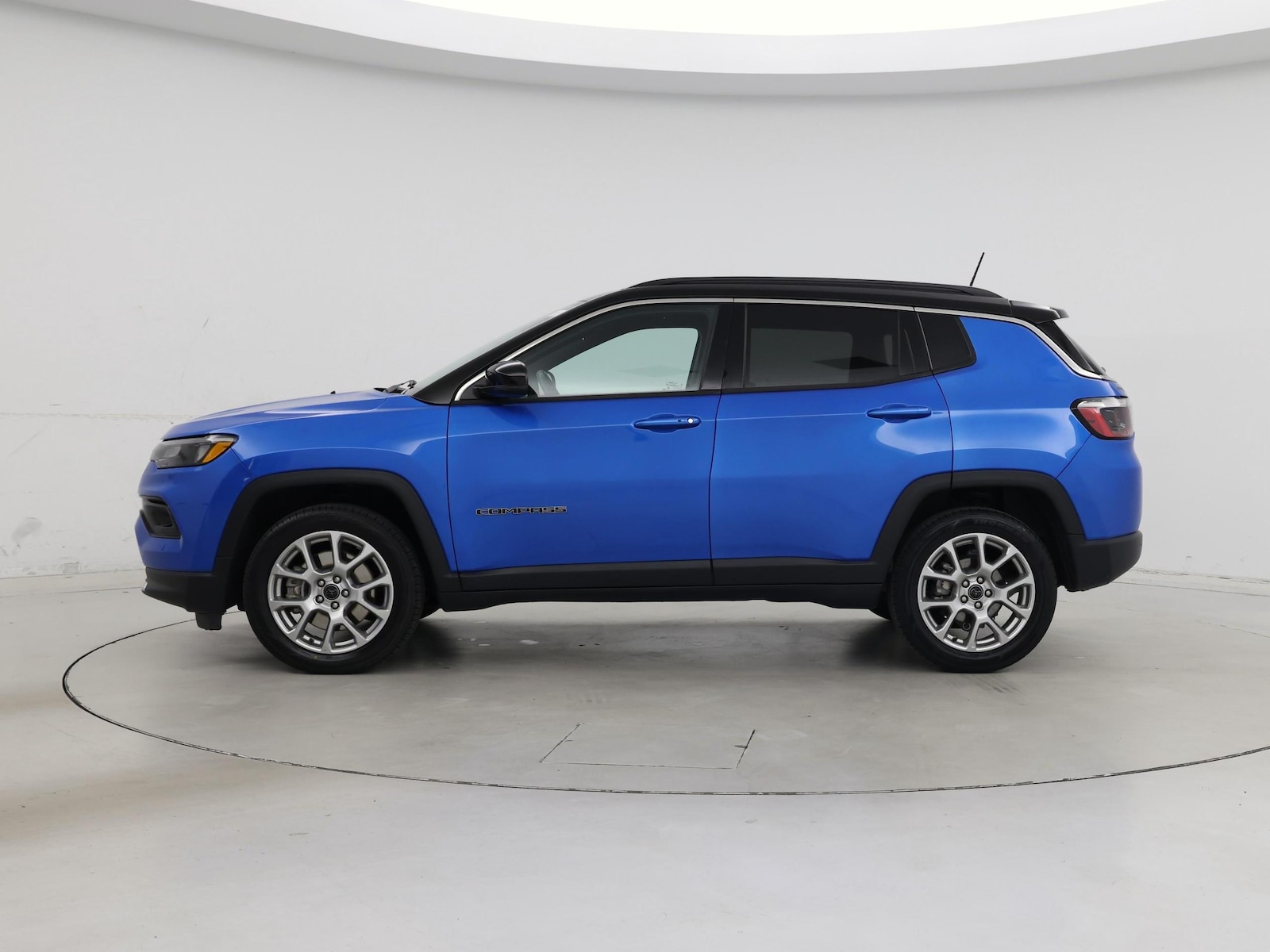 2025 Jeep Compass Limited - Photo 4