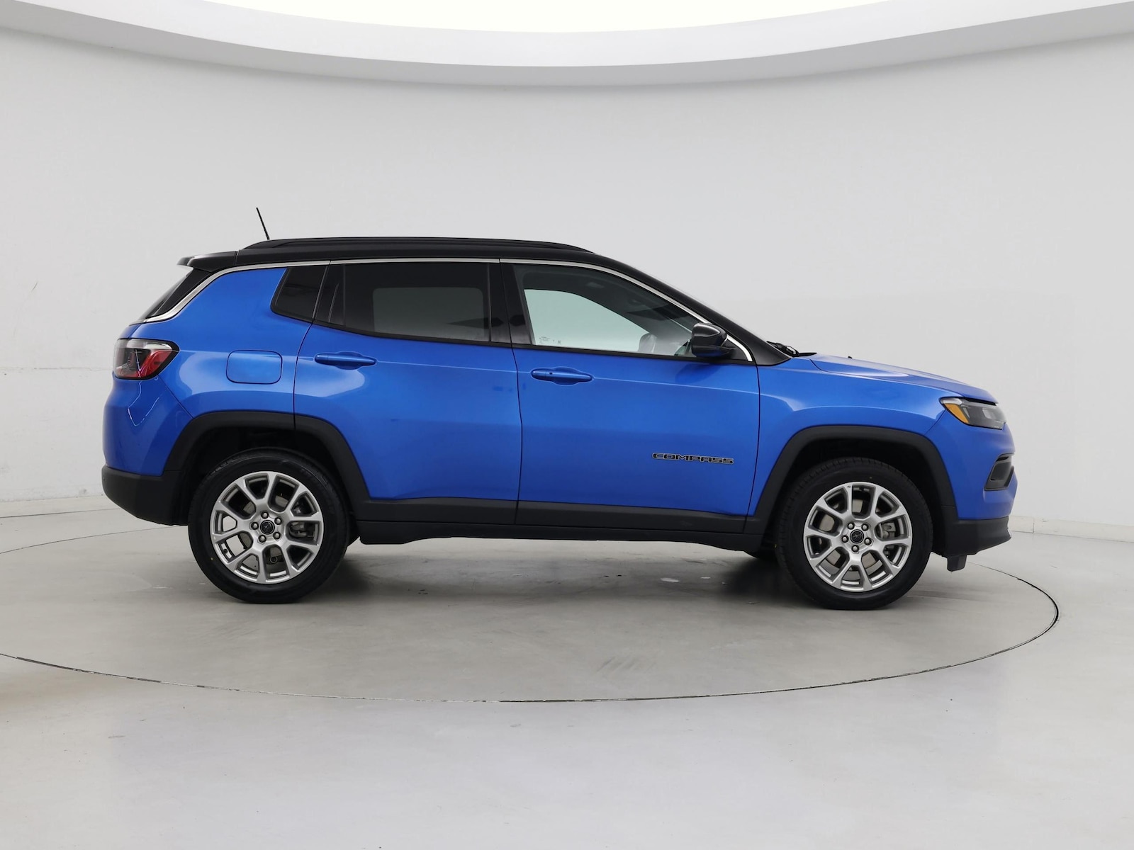2025 Jeep Compass Limited - Photo 8