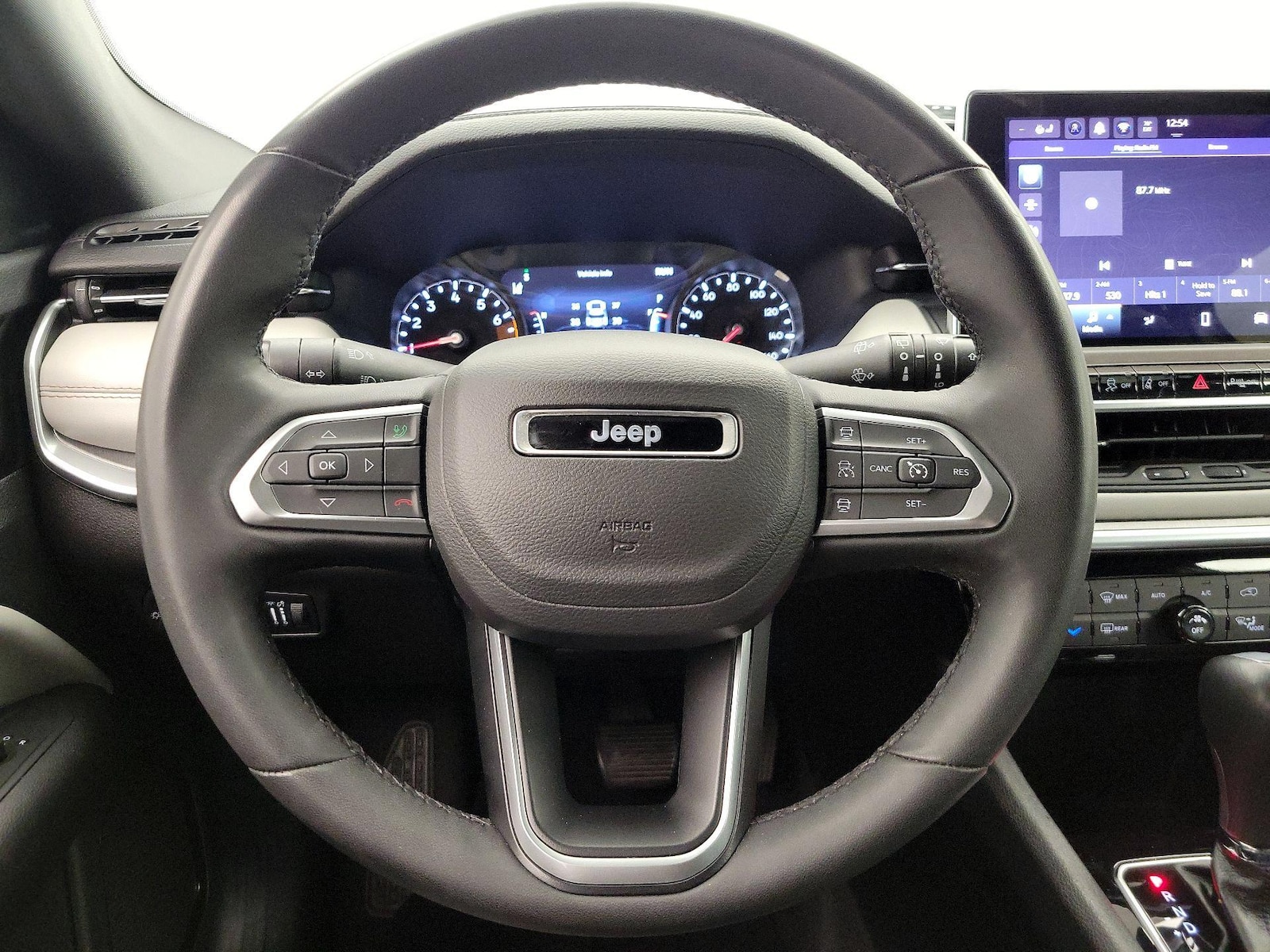 2025 Jeep Compass Limited - Photo 11