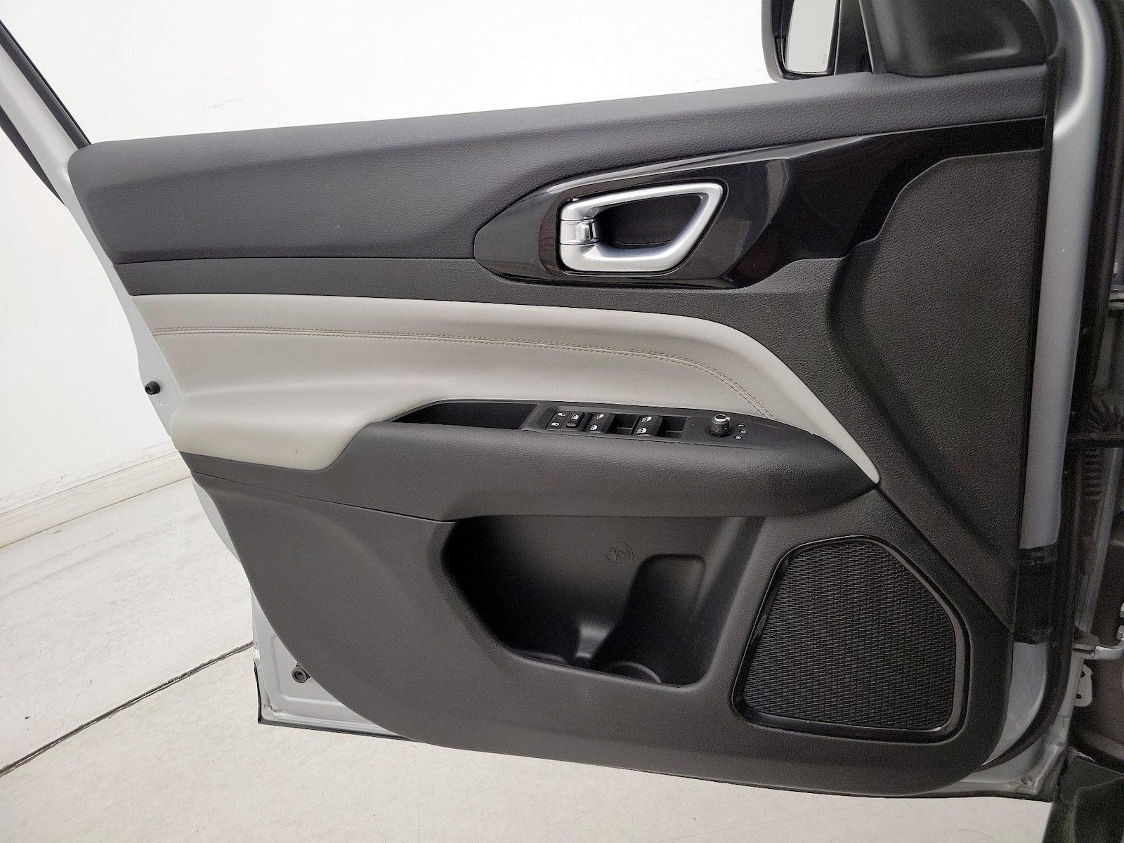 2025 Jeep Compass Limited - Photo 13