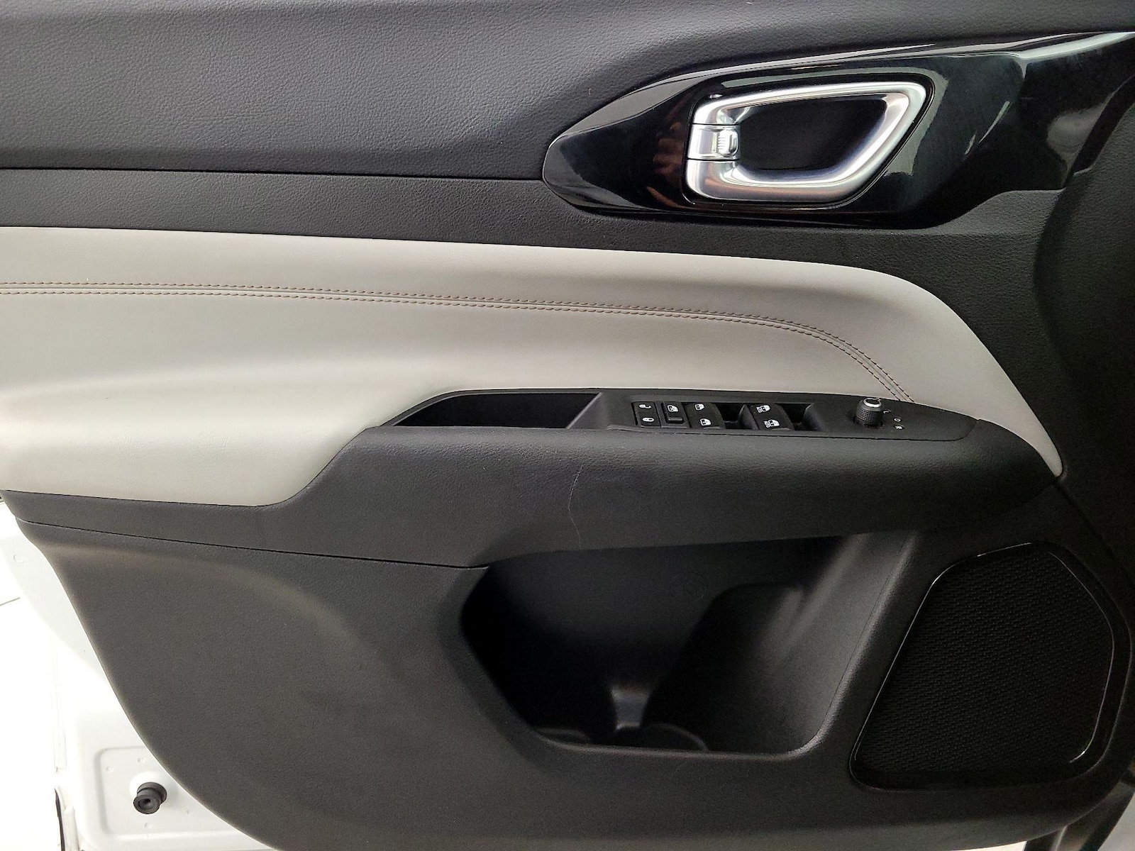 2025 Jeep Compass Limited - Photo 13