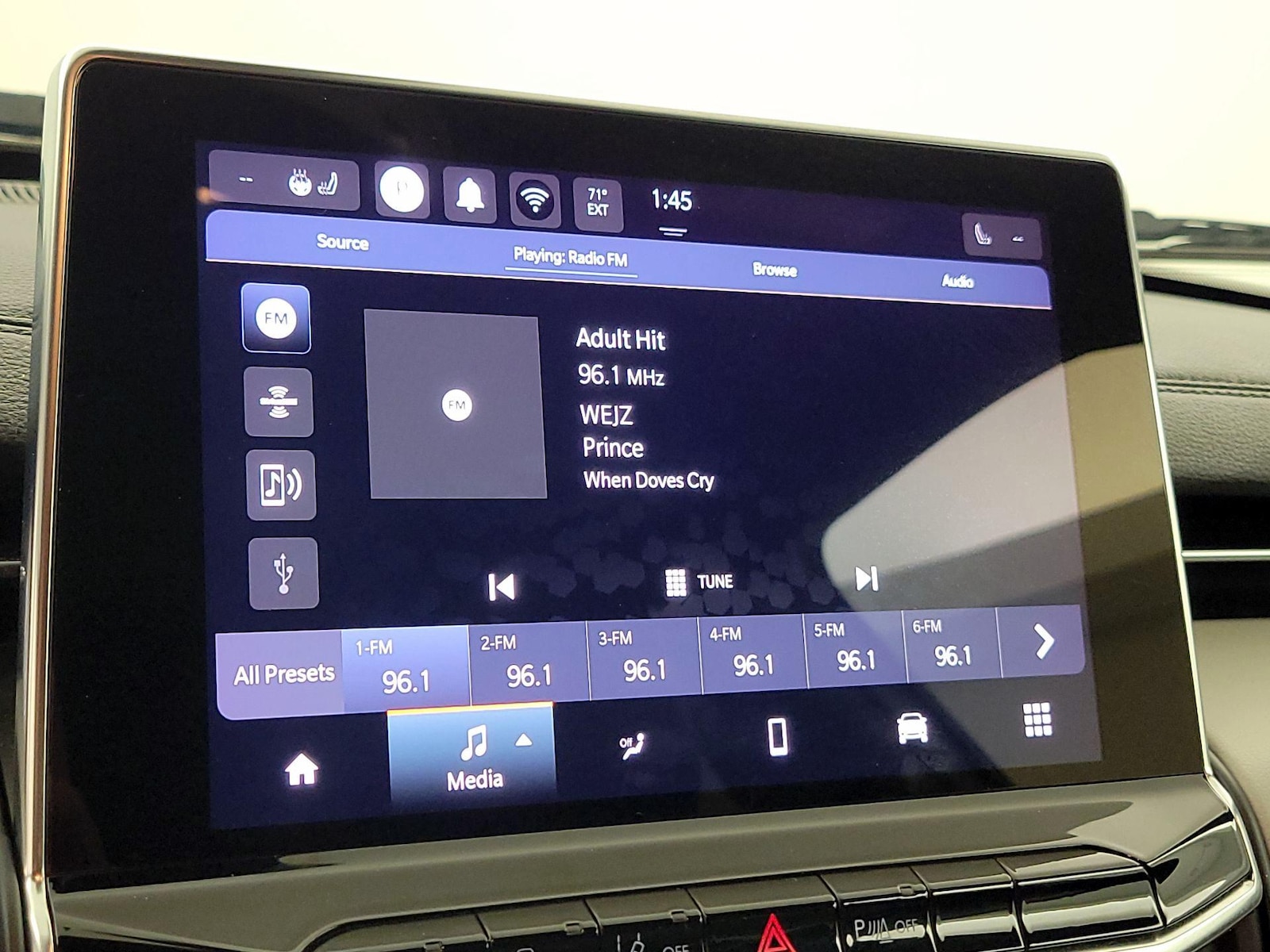 2025 Jeep Compass Limited - Photo 16