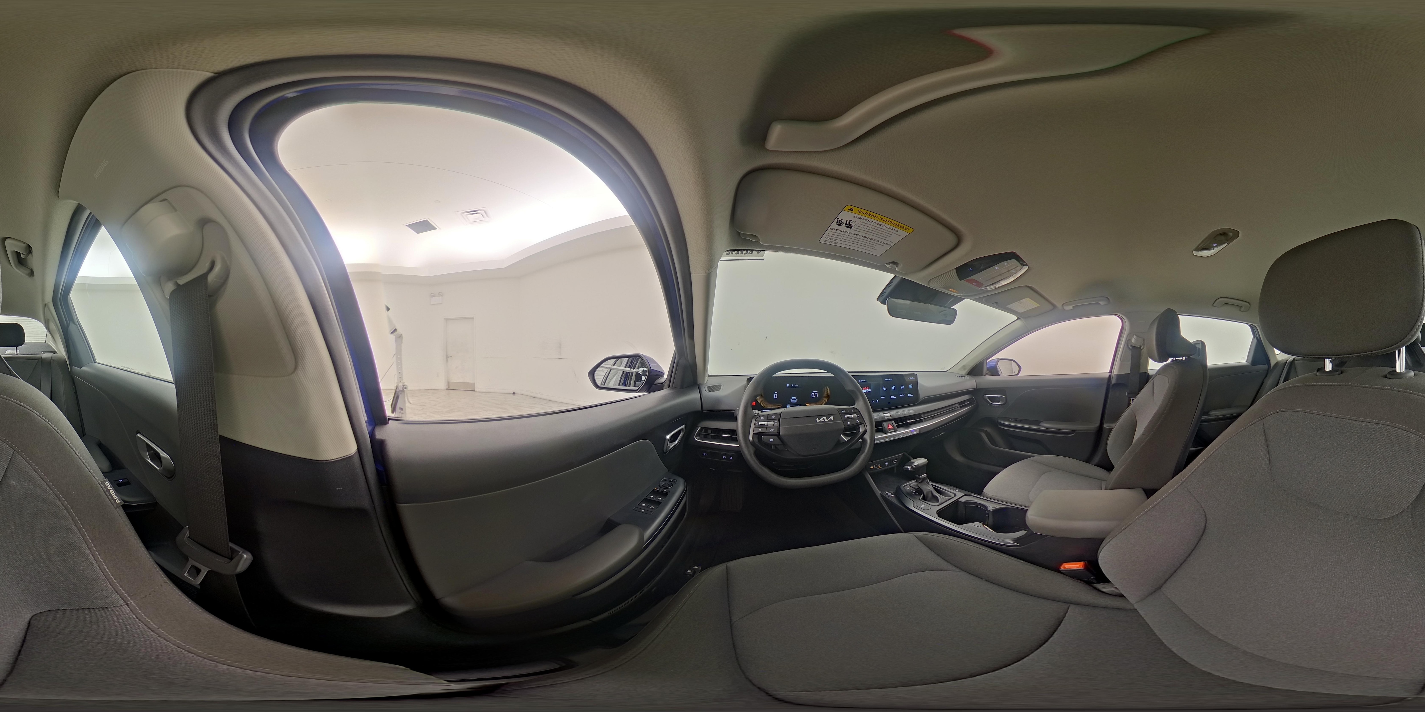 2025 Kia K4 LXS - Photo 26
