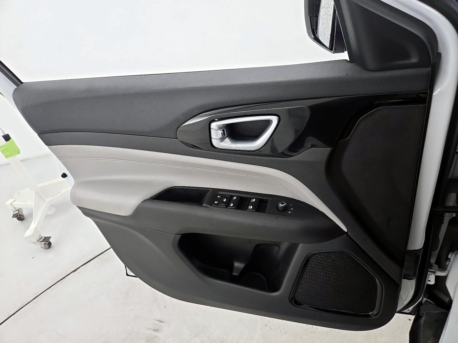 2025 Jeep Compass Limited - Photo 13