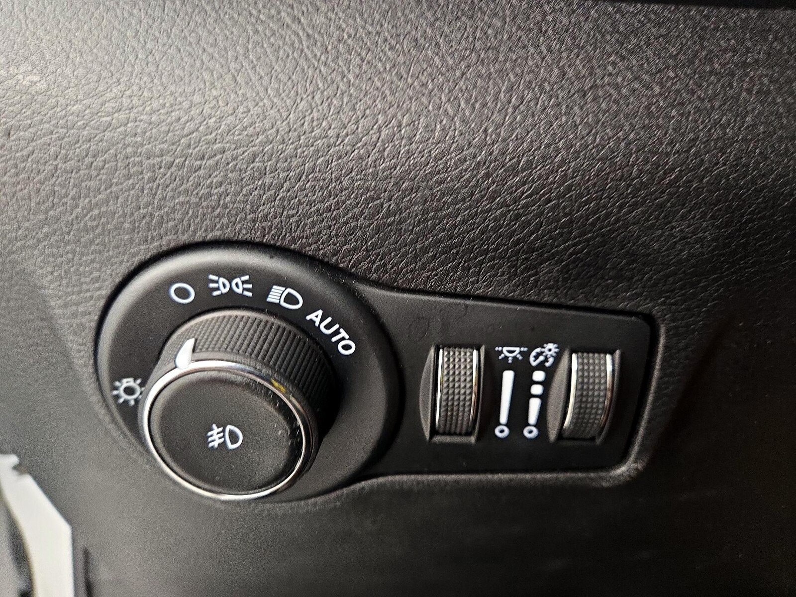 2025 Jeep Compass Limited - Photo 14