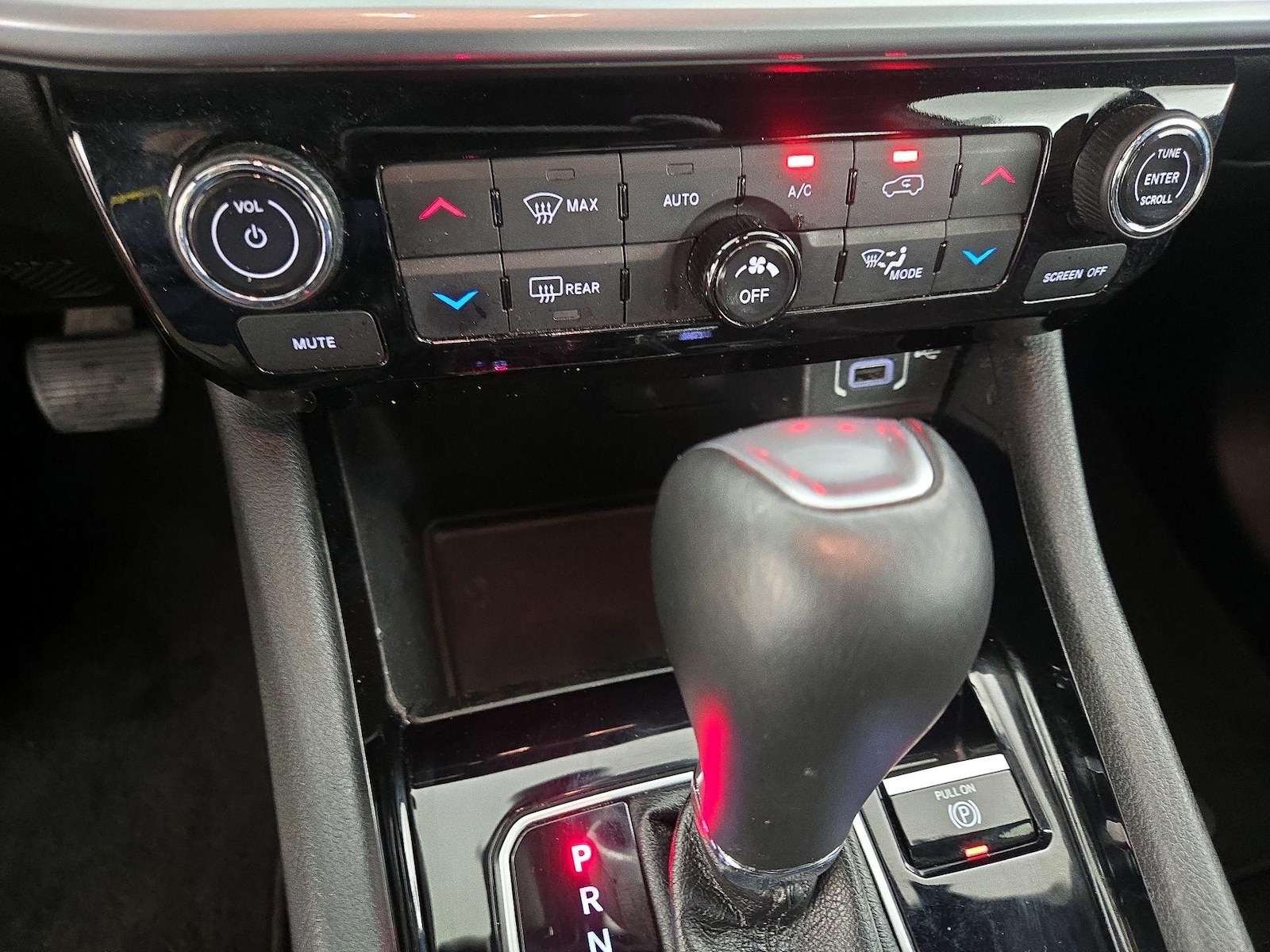 2025 Jeep Compass Limited - Photo 17