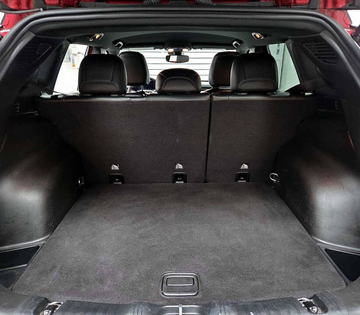 Trunk/Cargo (Seats Up)