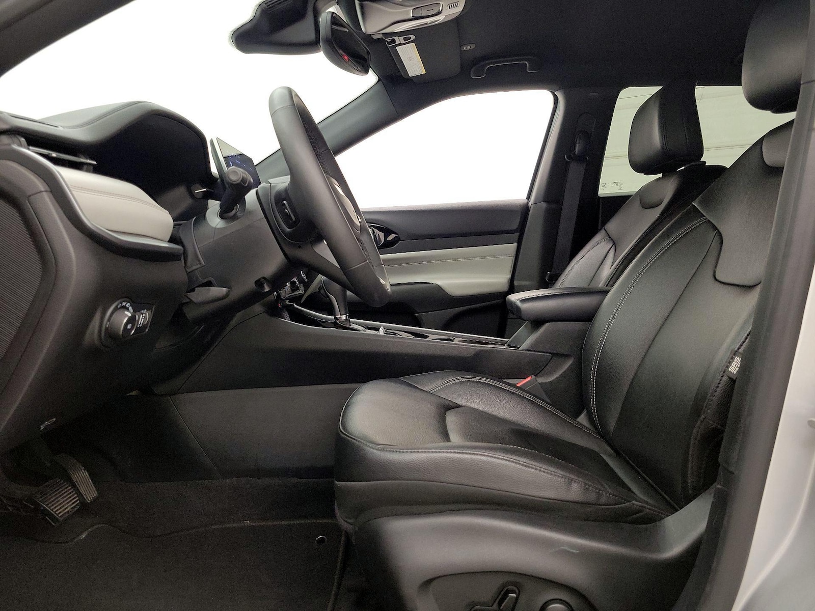 2025 Jeep Compass Limited - Photo 12