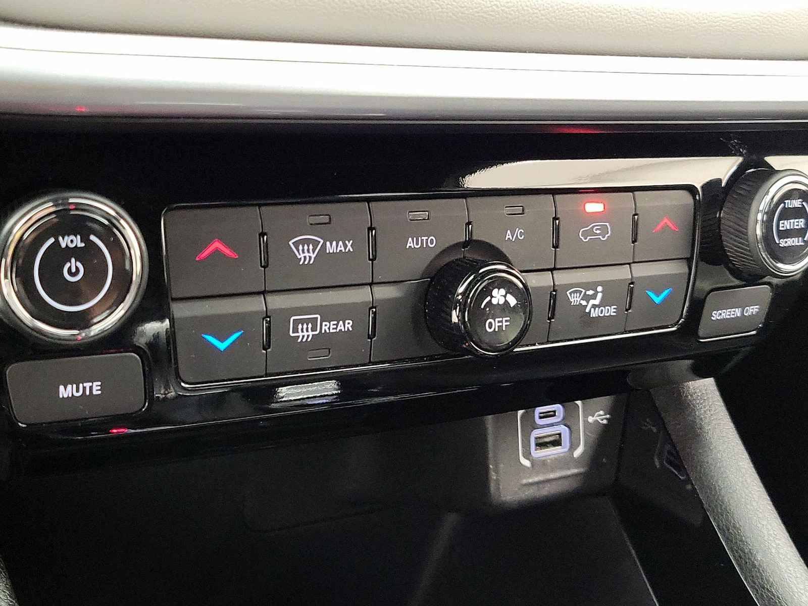 2025 Jeep Compass Limited - Photo 17
