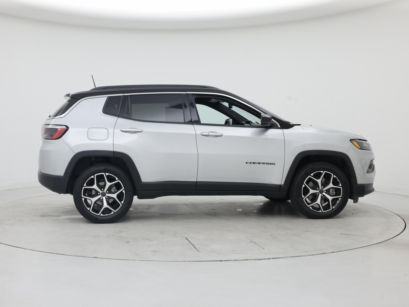 2025 Jeep Compass Limited - Photo 8