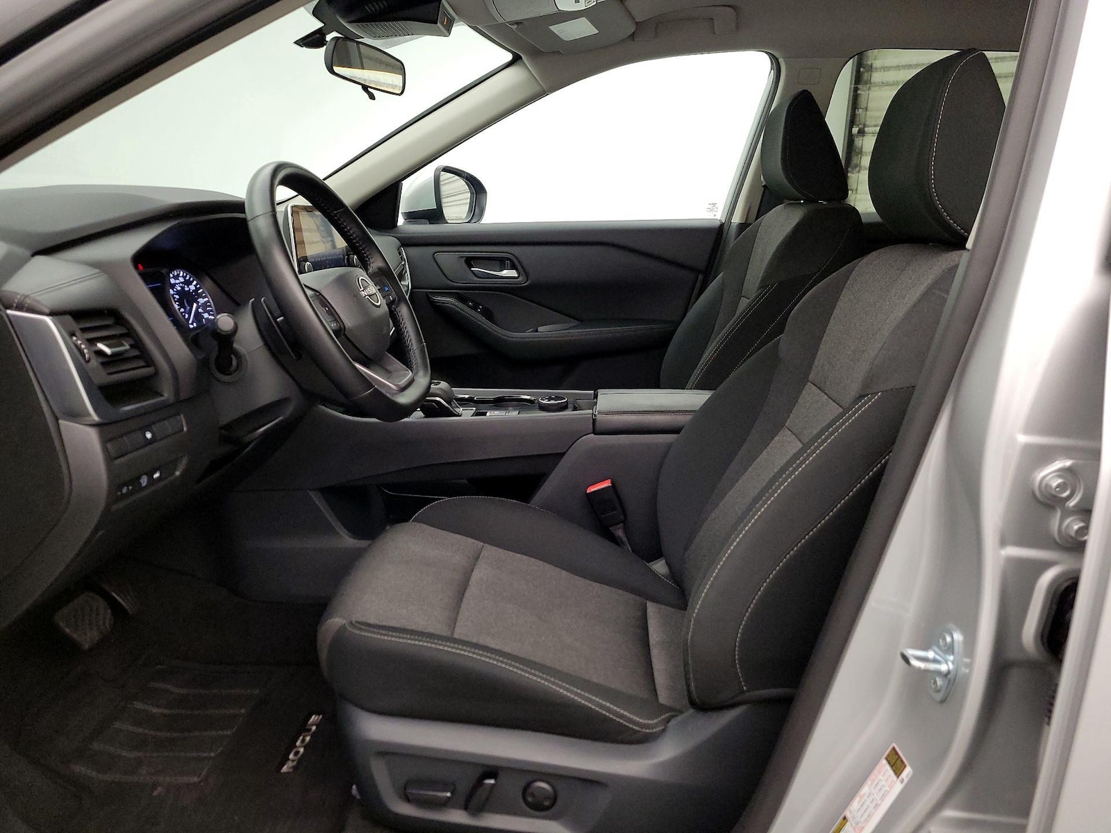 Power Seat(s) & Side Airbags