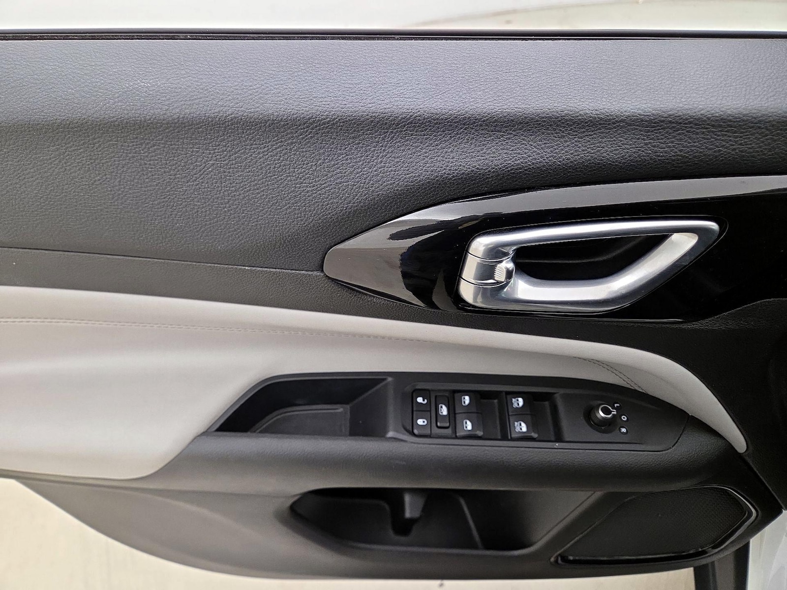 2025 Jeep Compass Limited - Photo 13