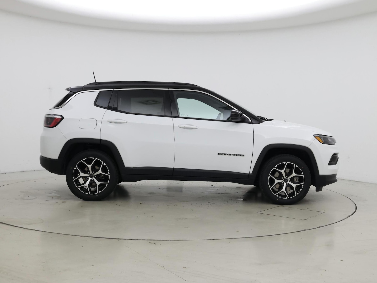 2025 Jeep Compass Limited - Photo 8