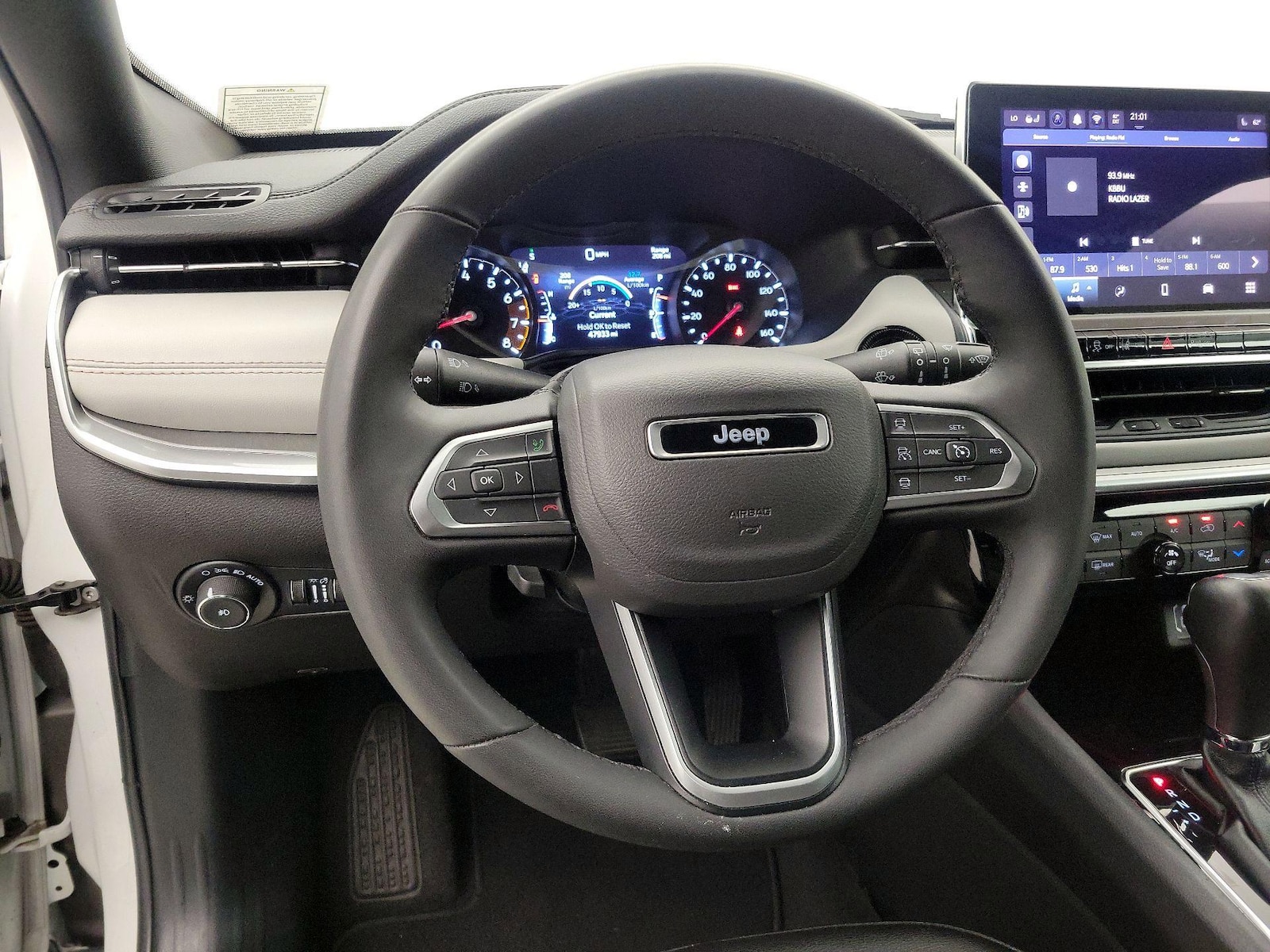 2025 Jeep Compass Limited - Photo 11