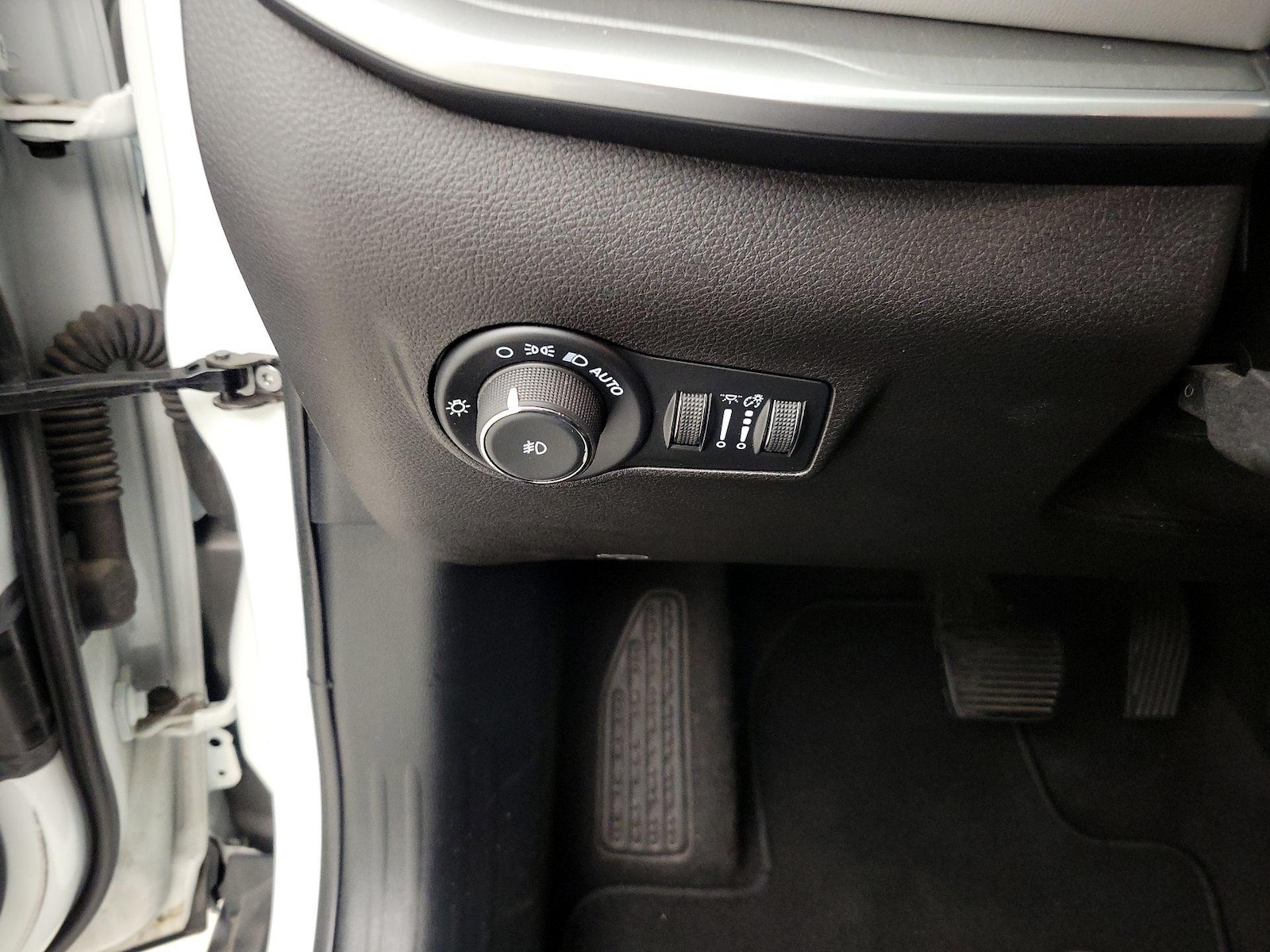 2025 Jeep Compass Limited - Photo 14