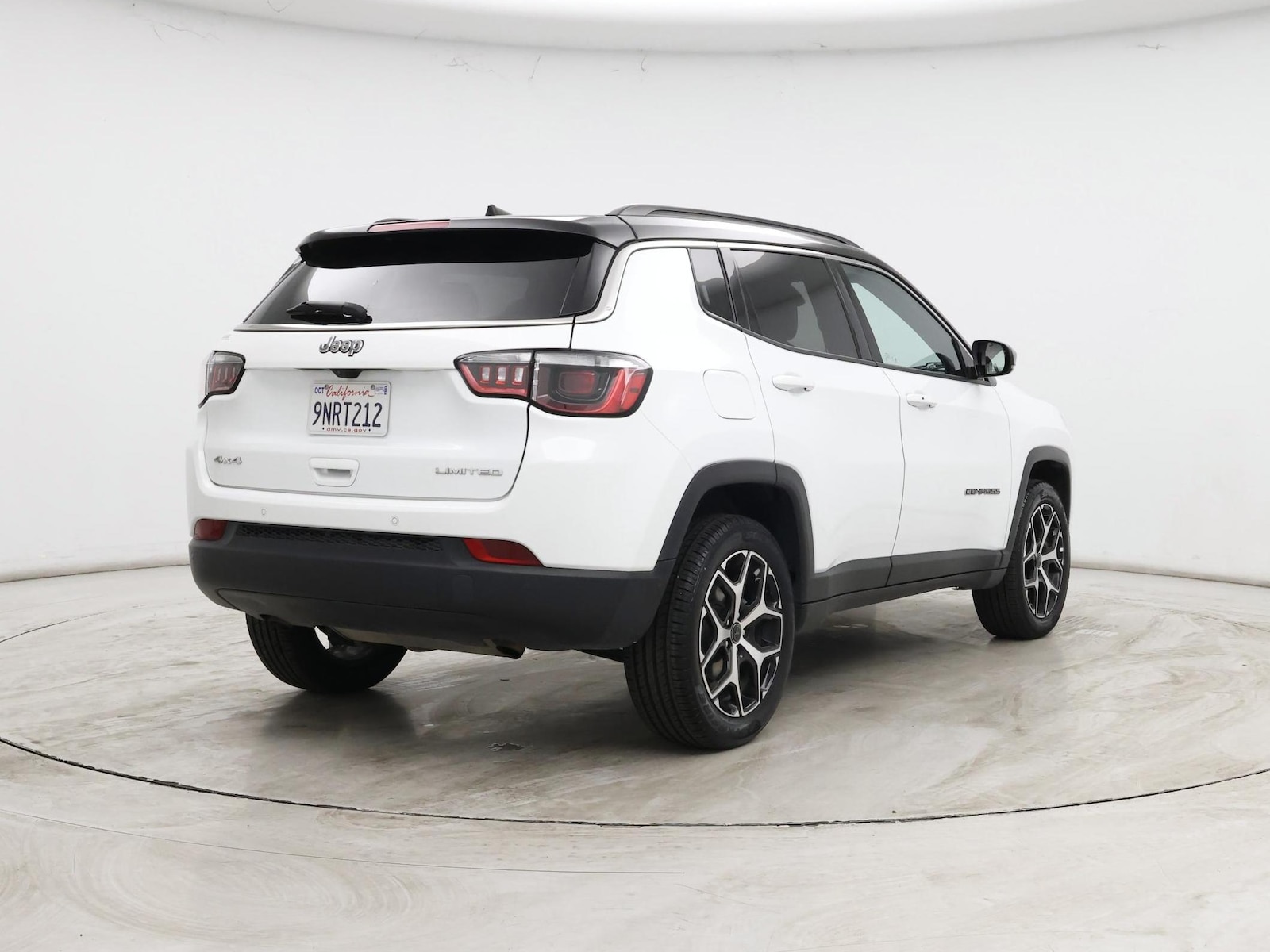 2025 Jeep Compass Limited - Photo 9