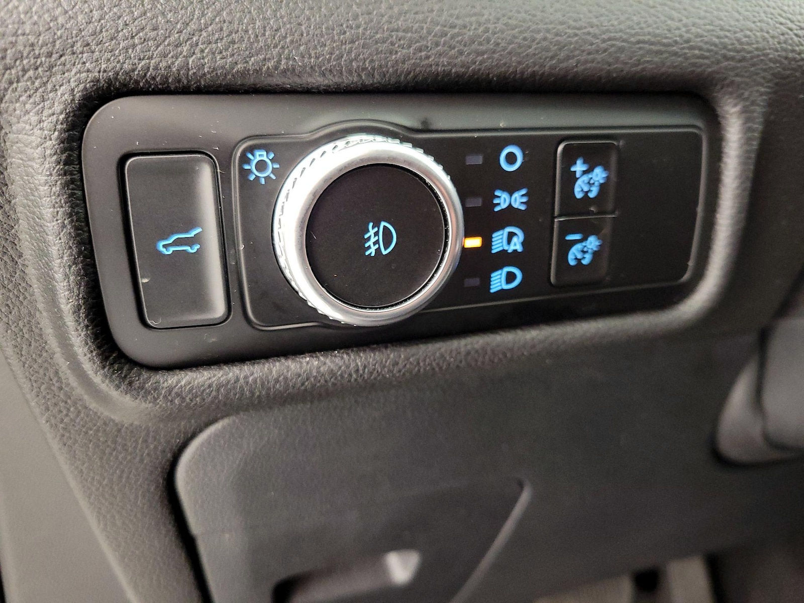 2022 Ford Explorer Limited - Photo 14