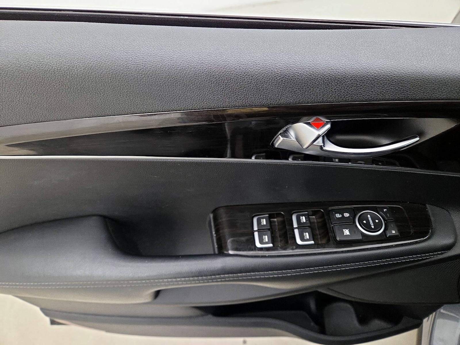 2020 Kia Sorento LX - Photo 13