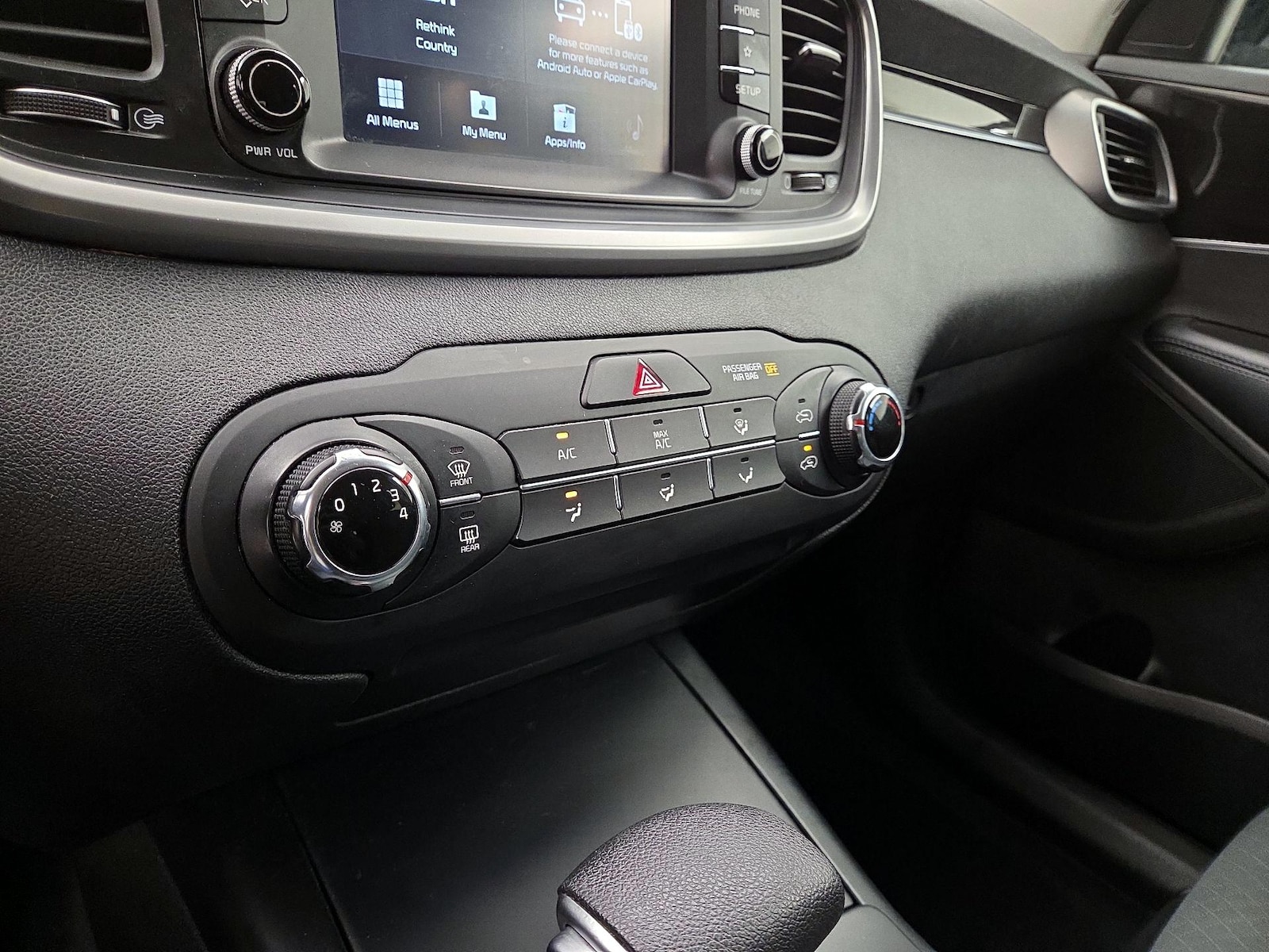 2020 Kia Sorento LX - Photo 17