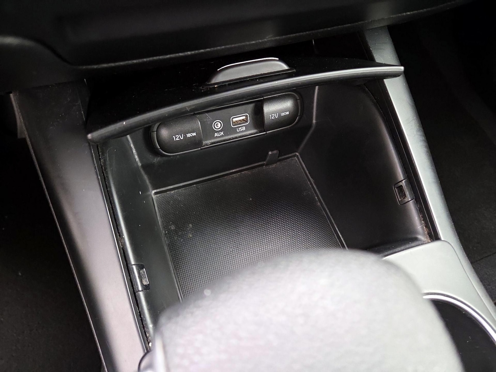 2020 Kia Sorento LX - Photo 19