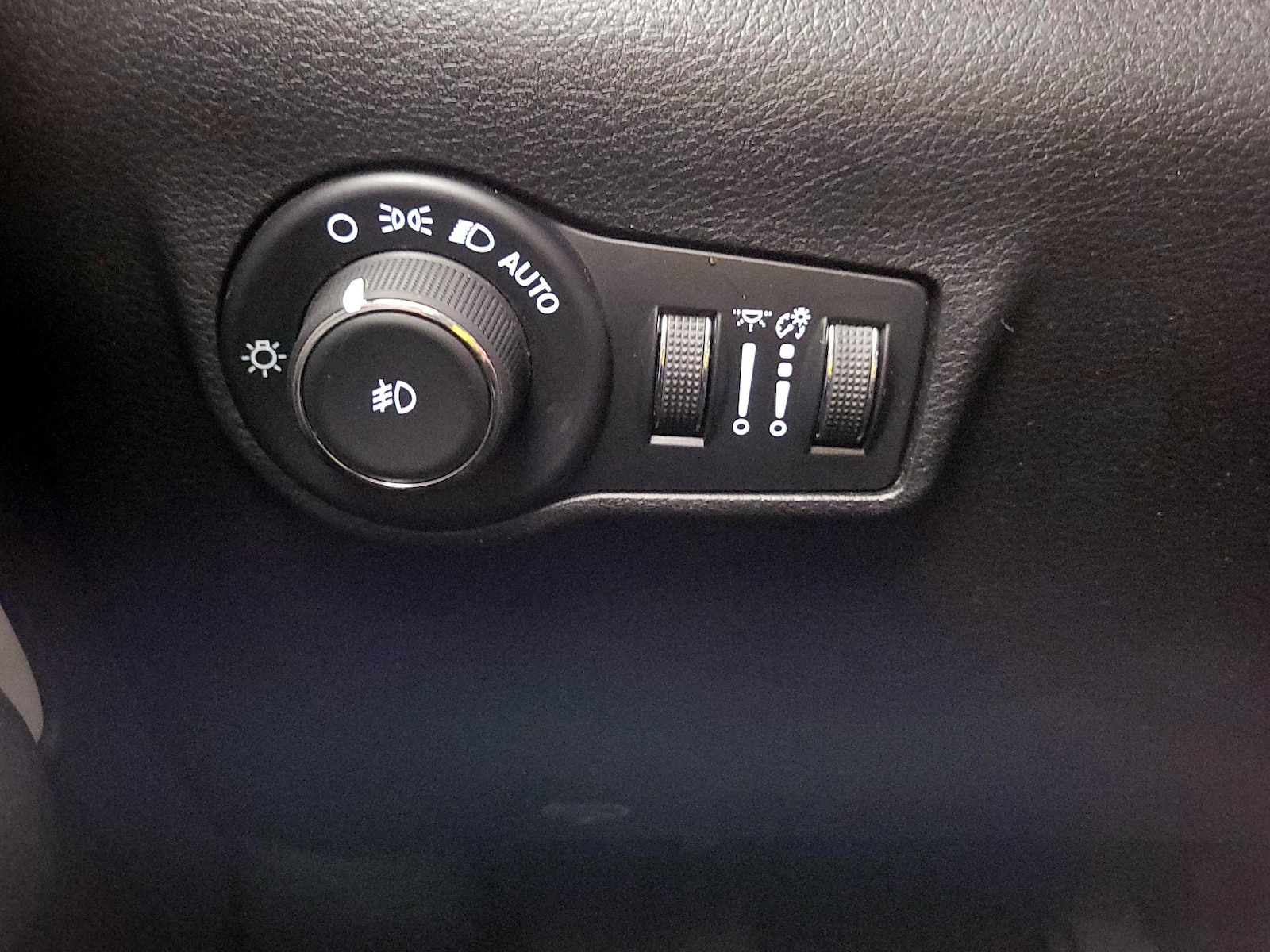2025 Jeep Compass Limited - Photo 14
