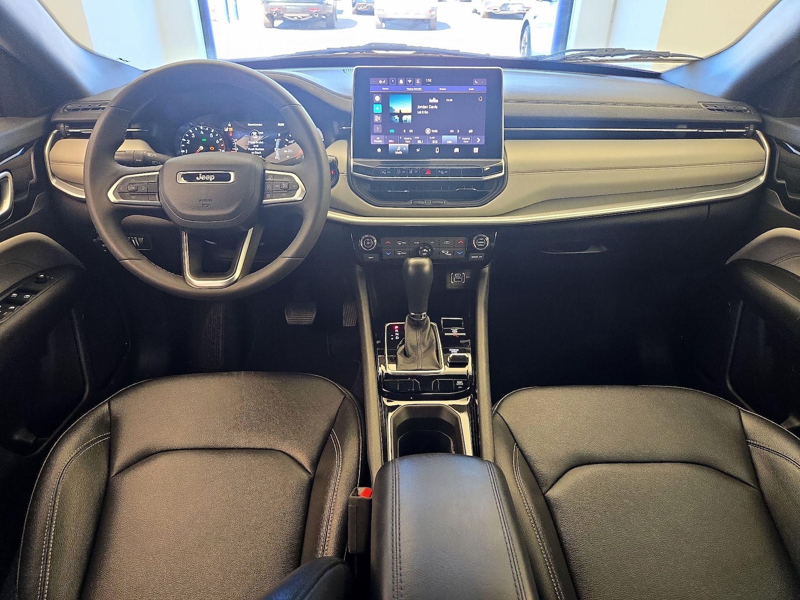 Apple CarPlay® & Android Auto™