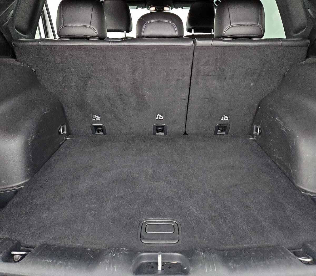 Trunk/Cargo (Seats Up)