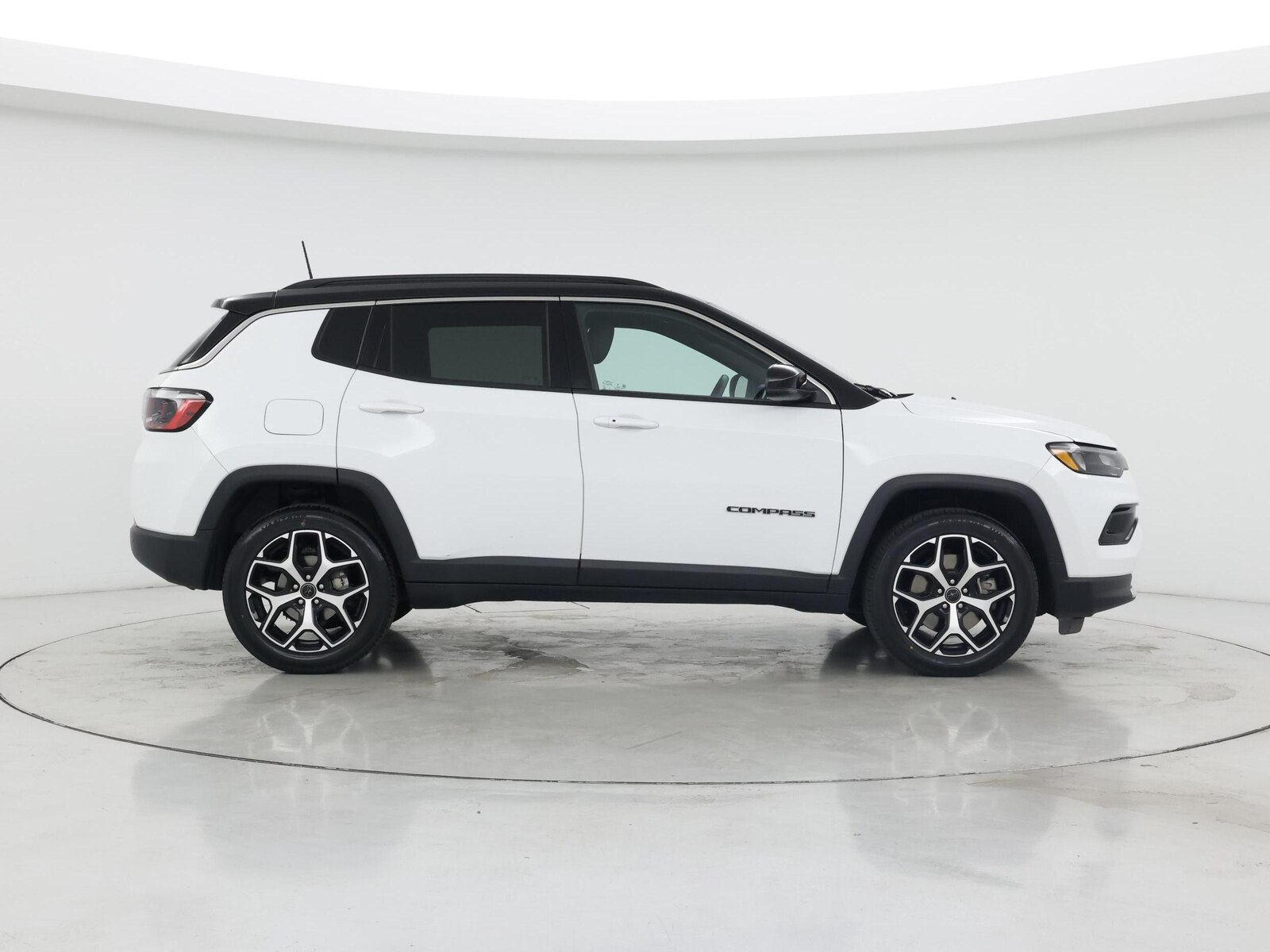 2025 Jeep Compass Limited - Photo 8