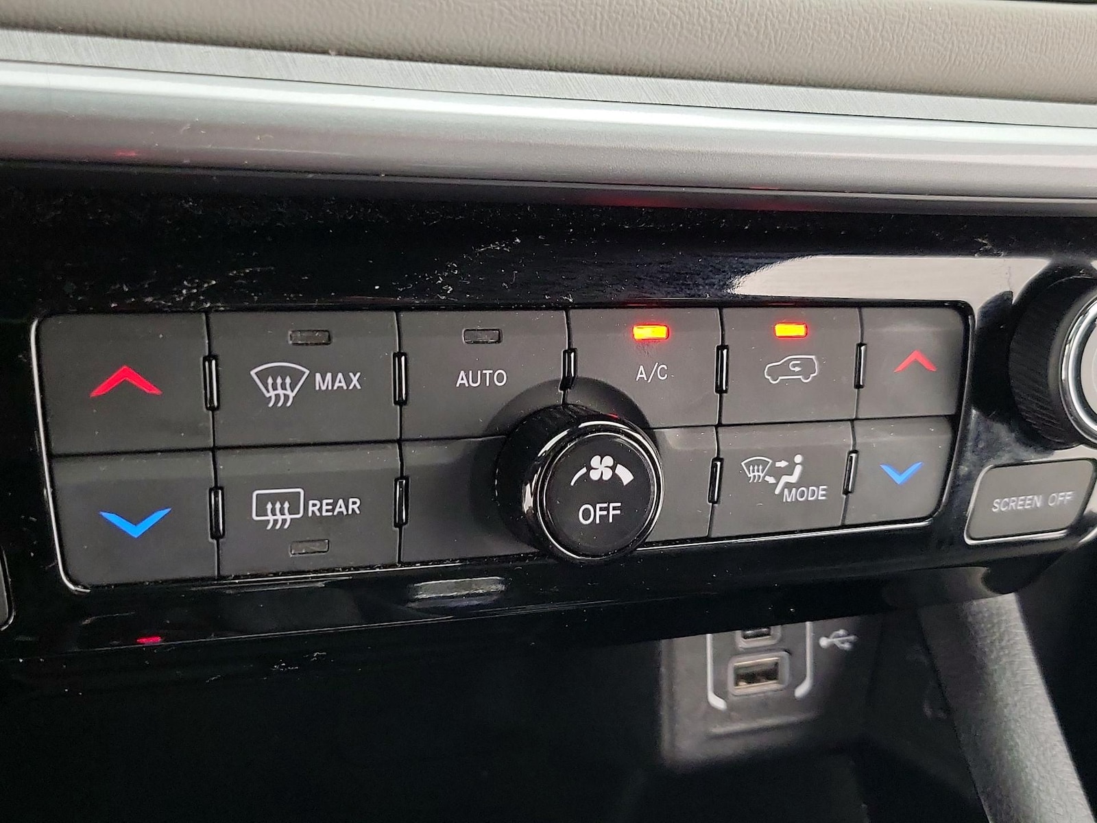 2025 Jeep Compass Limited - Photo 17