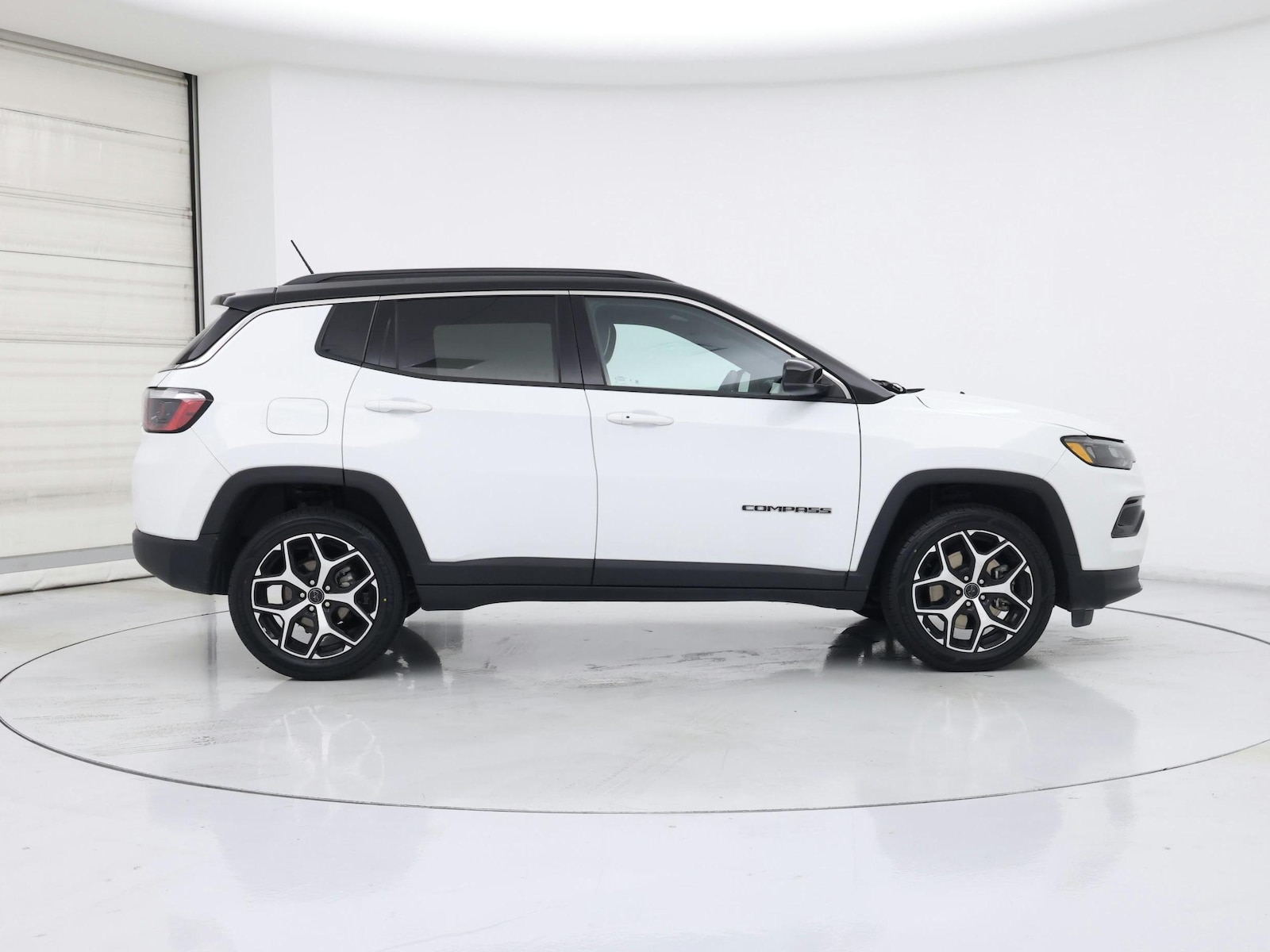 2025 Jeep Compass Limited - Photo 8