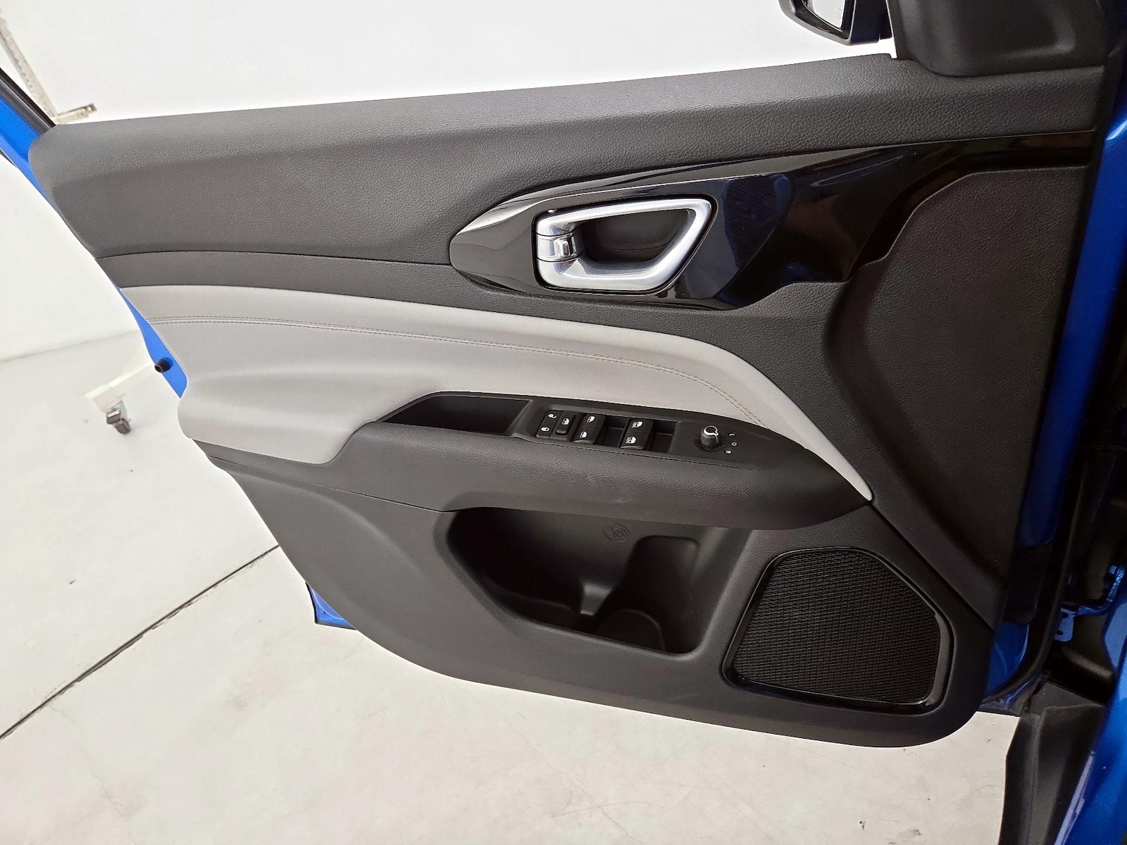 2025 Jeep Compass Limited - Photo 13