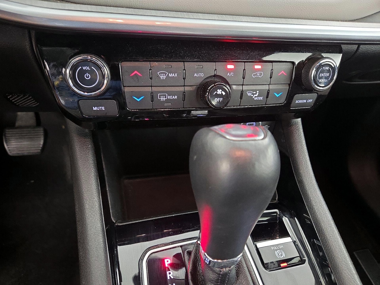 2025 Jeep Compass Limited - Photo 17