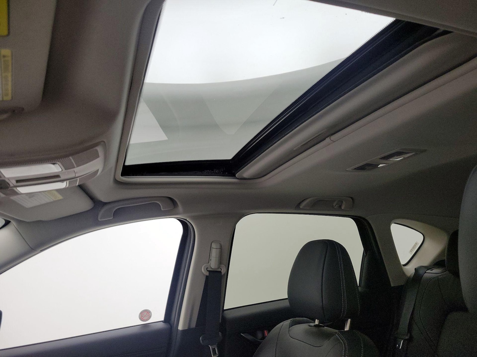Sunroof(s) & Overhead Airbags