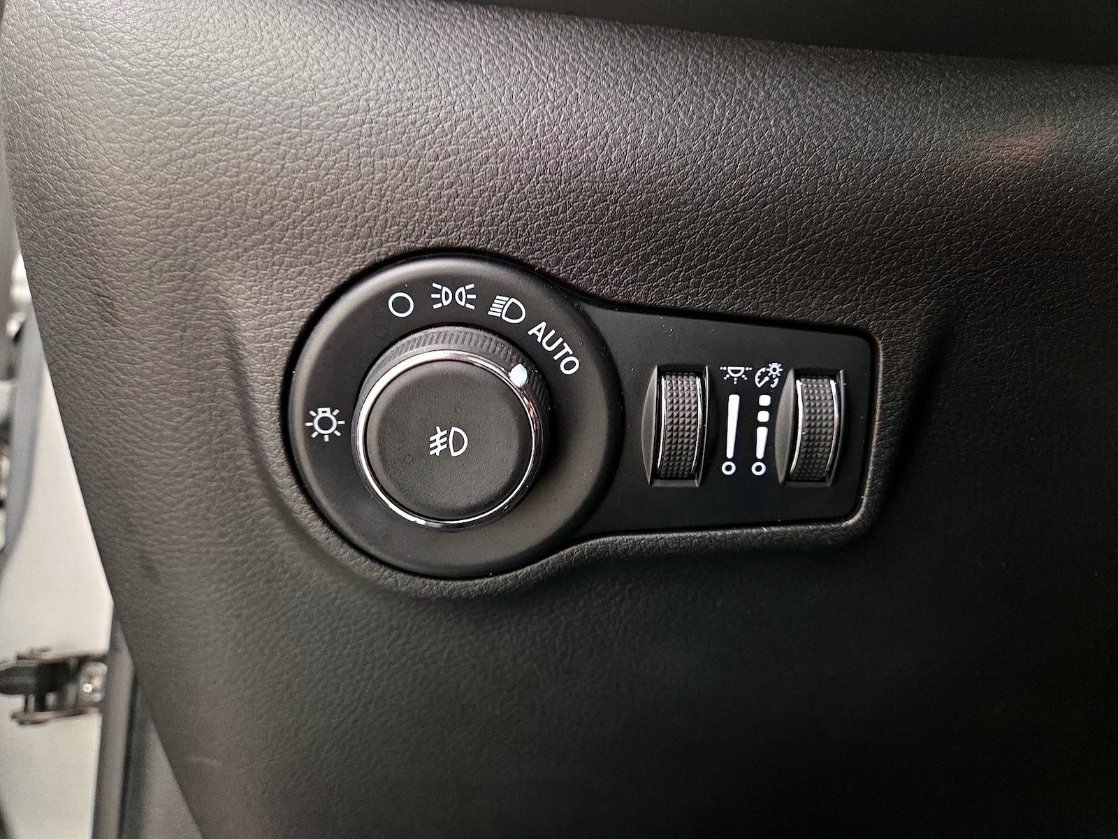 2025 Jeep Compass Limited - Photo 14