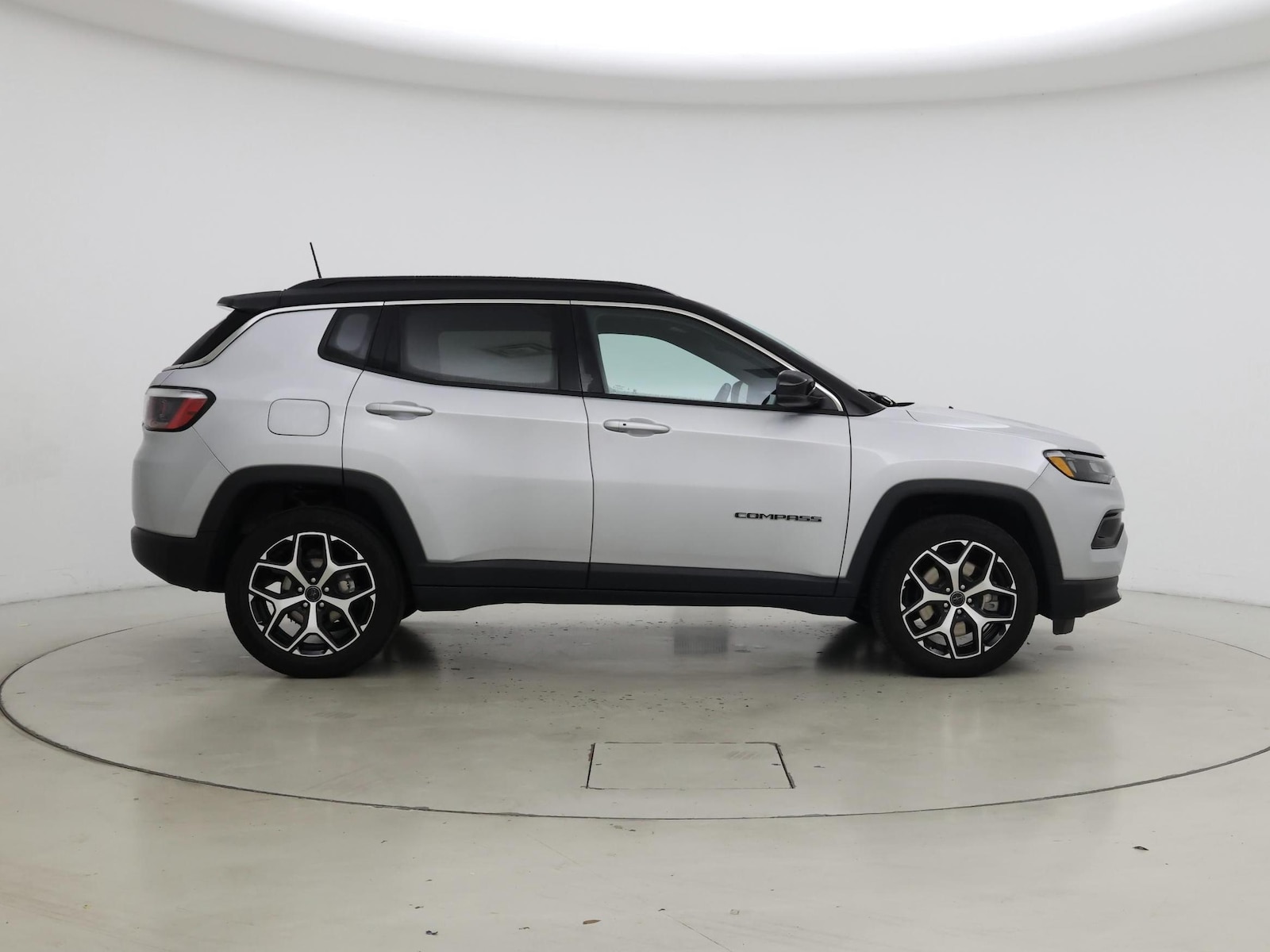 2025 Jeep Compass Limited - Photo 8