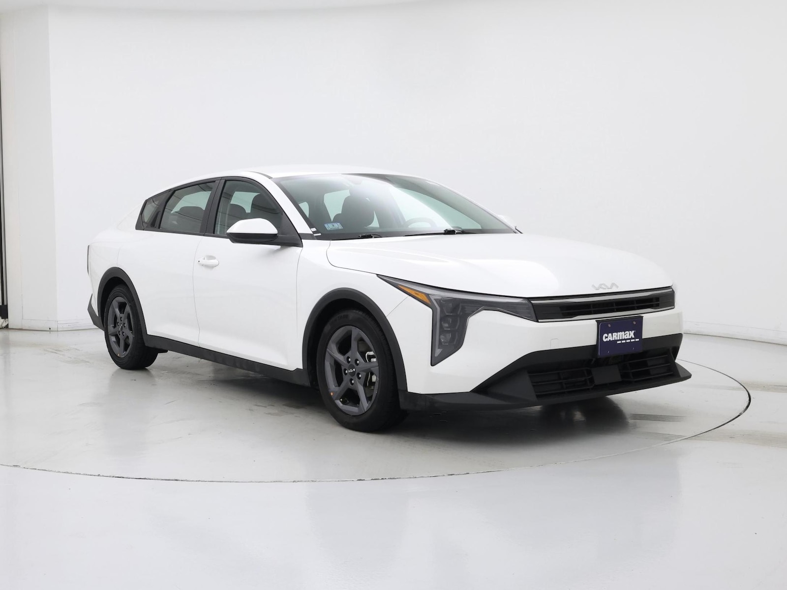 2025 Kia K4 LXS - Photo 2