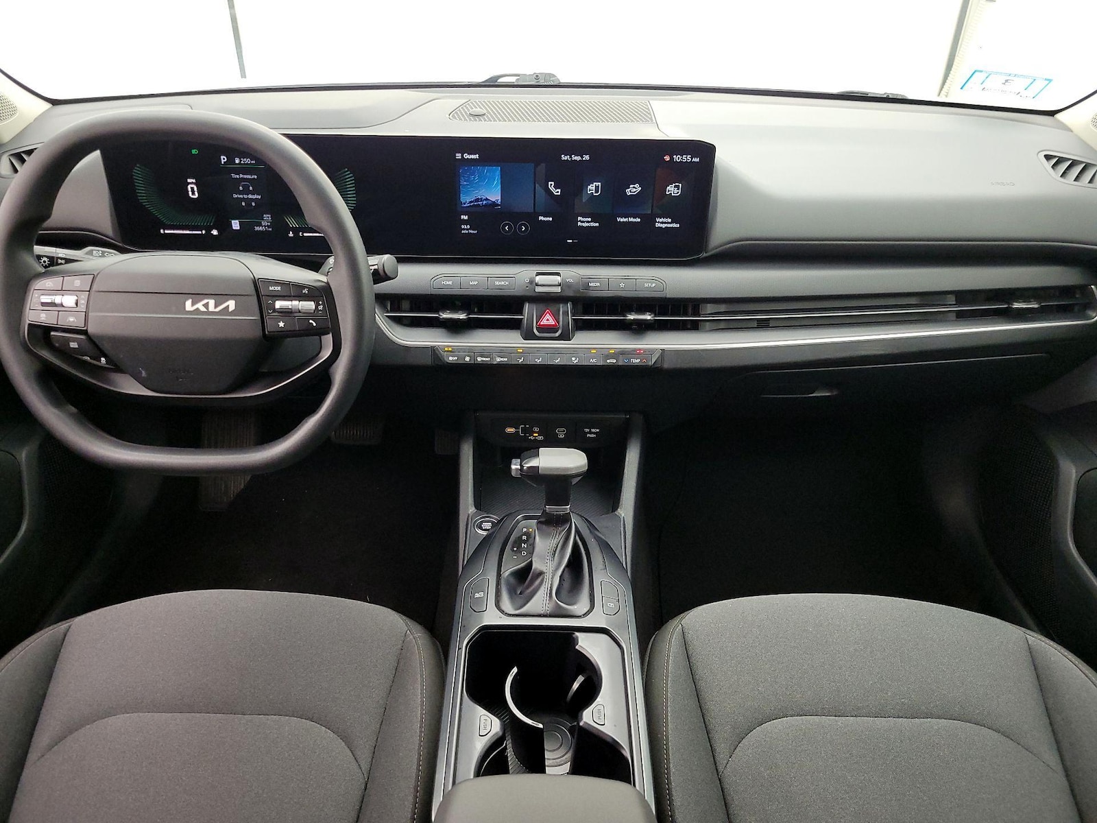 2025 Kia K4 LXS - Photo 10