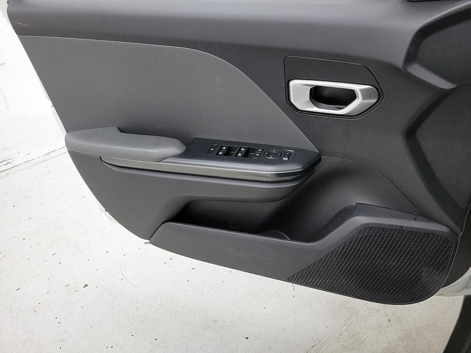 2025 Kia K4 LXS - Photo 13